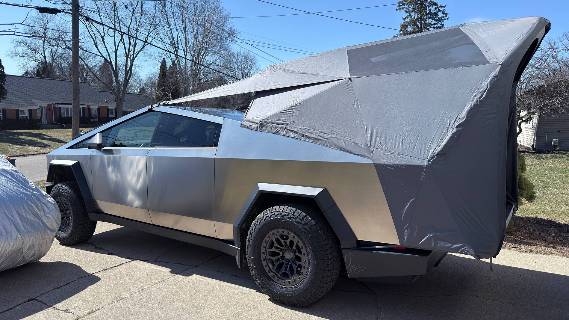 Tesla Cybertruck Cybertent back in stock 6483F2D0-B14B-46FB-9D78-7602EF034C37_1_201_a