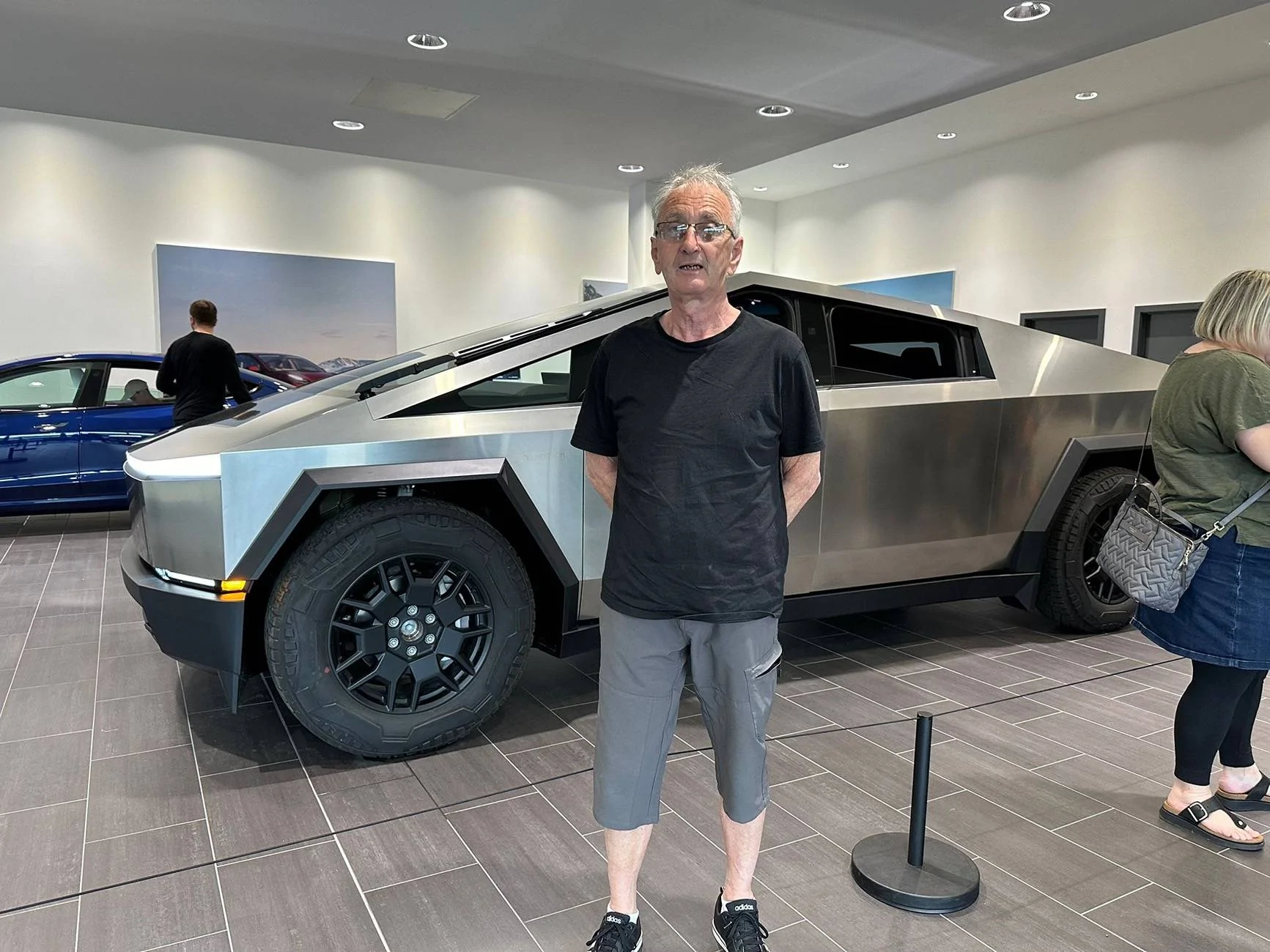 Tesla Cybertruck Time to leave a57d437b-b365-4539-8ced-9b193d1d8703