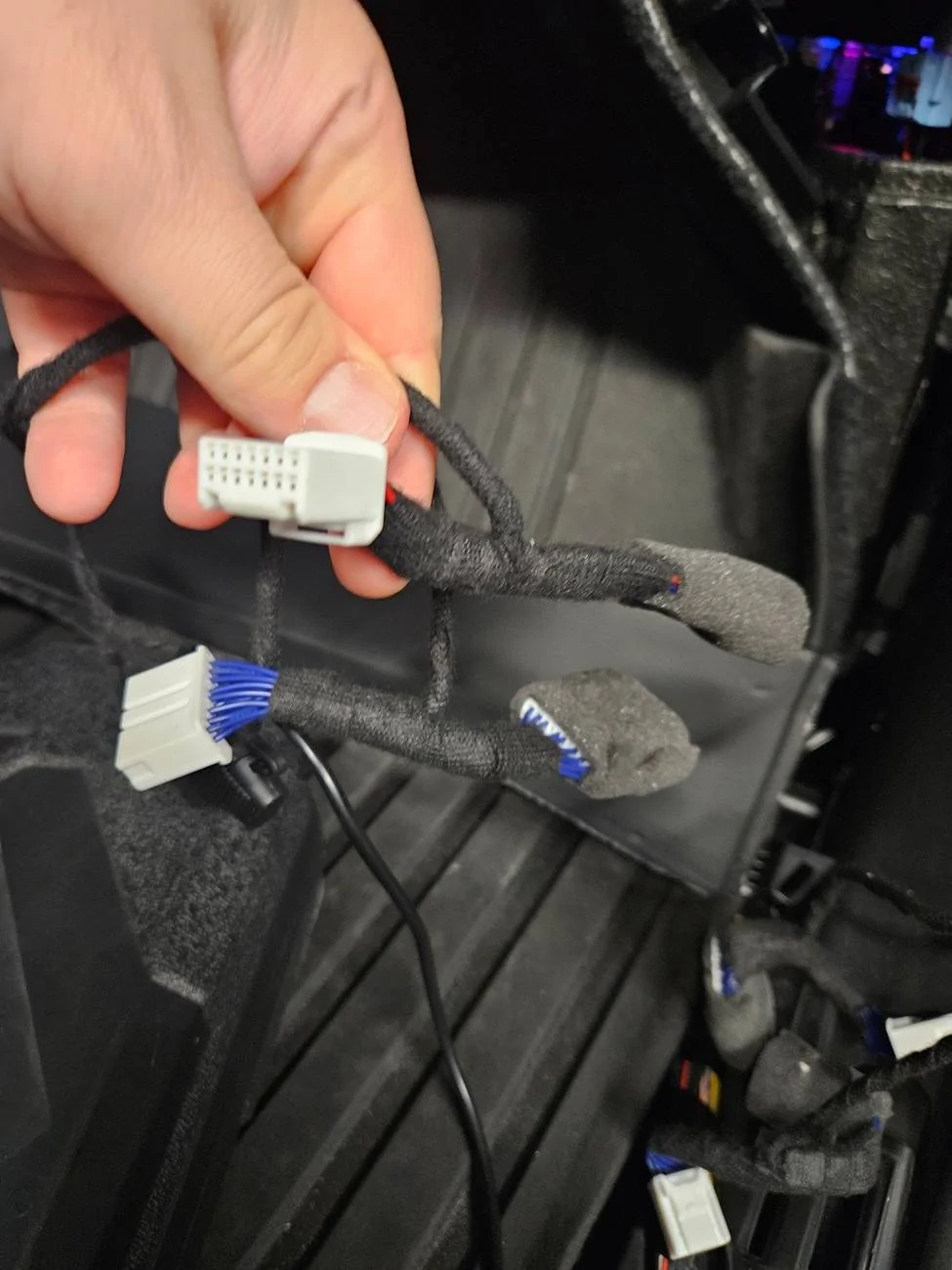 Tesla Cybertruck TesStudio Mirror install FAILED (2 times) - any ideas? 20250323_214321