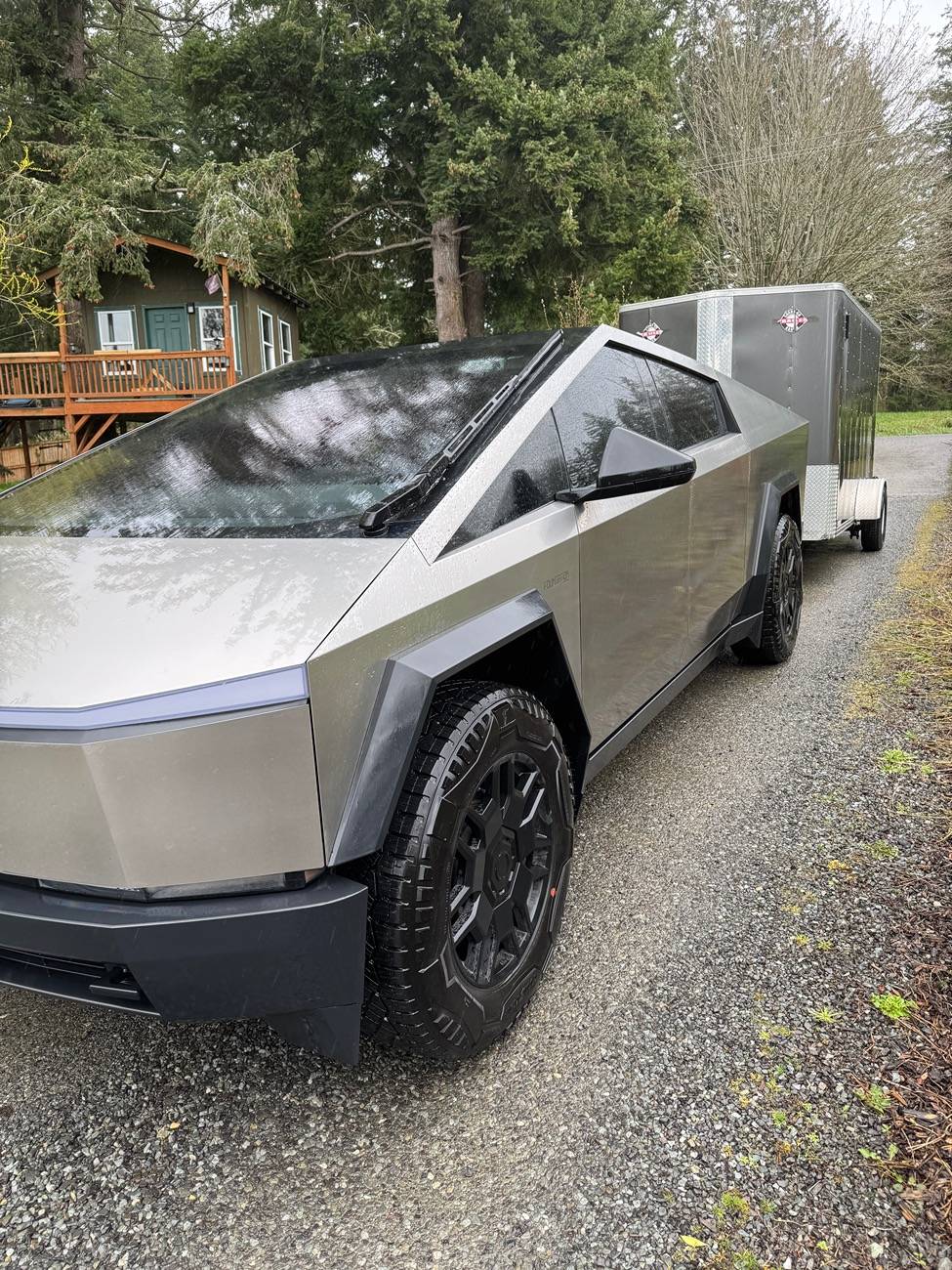 Tesla Cybertruck What Are You Hauling in your Cybertruck? 🦾 👷‍♂️ IMG_9422
