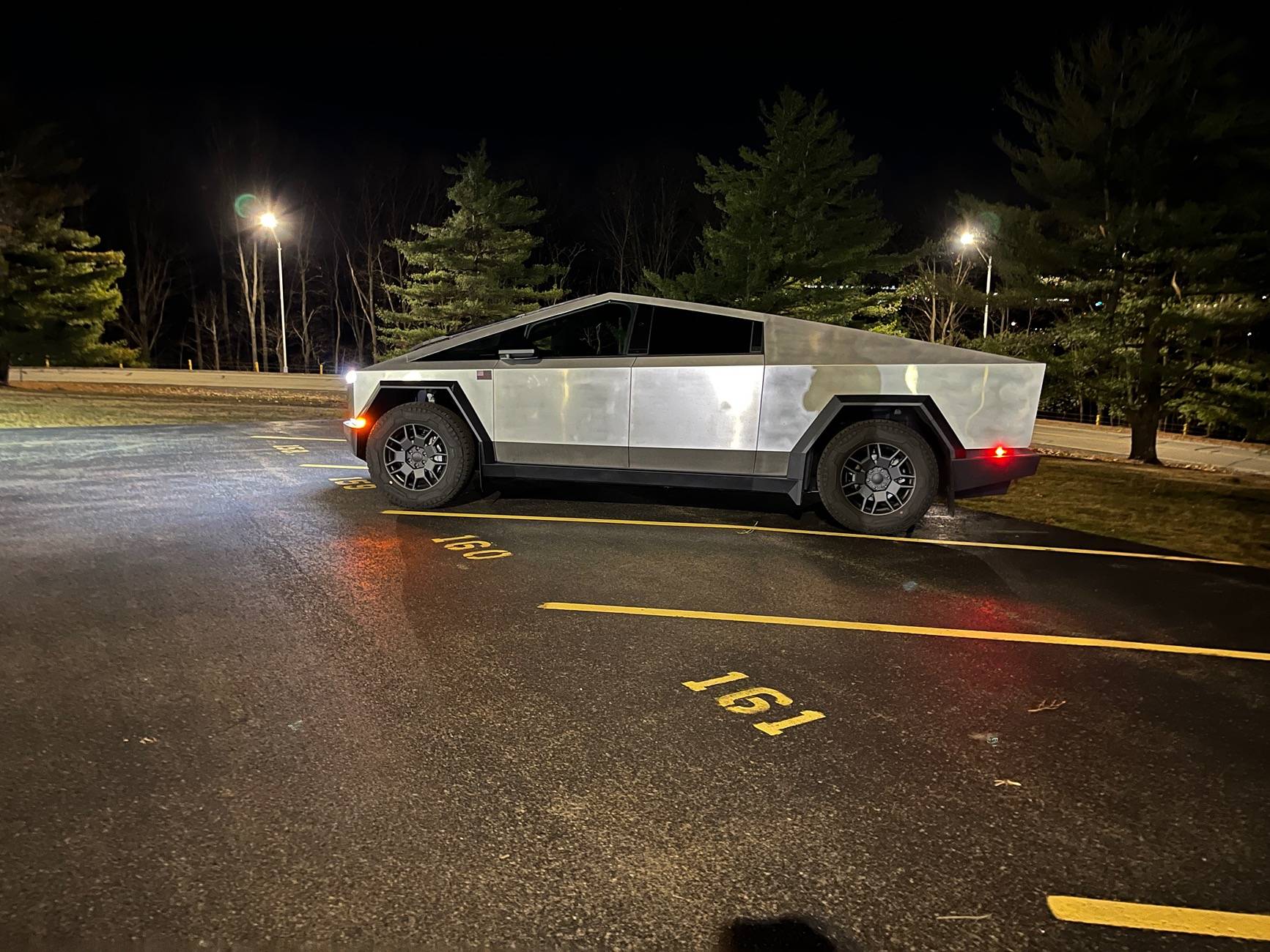 Tesla Cybertruck Daily random Cybertruck photos thread - Post Yours! 📸 🤳 IMG_2035