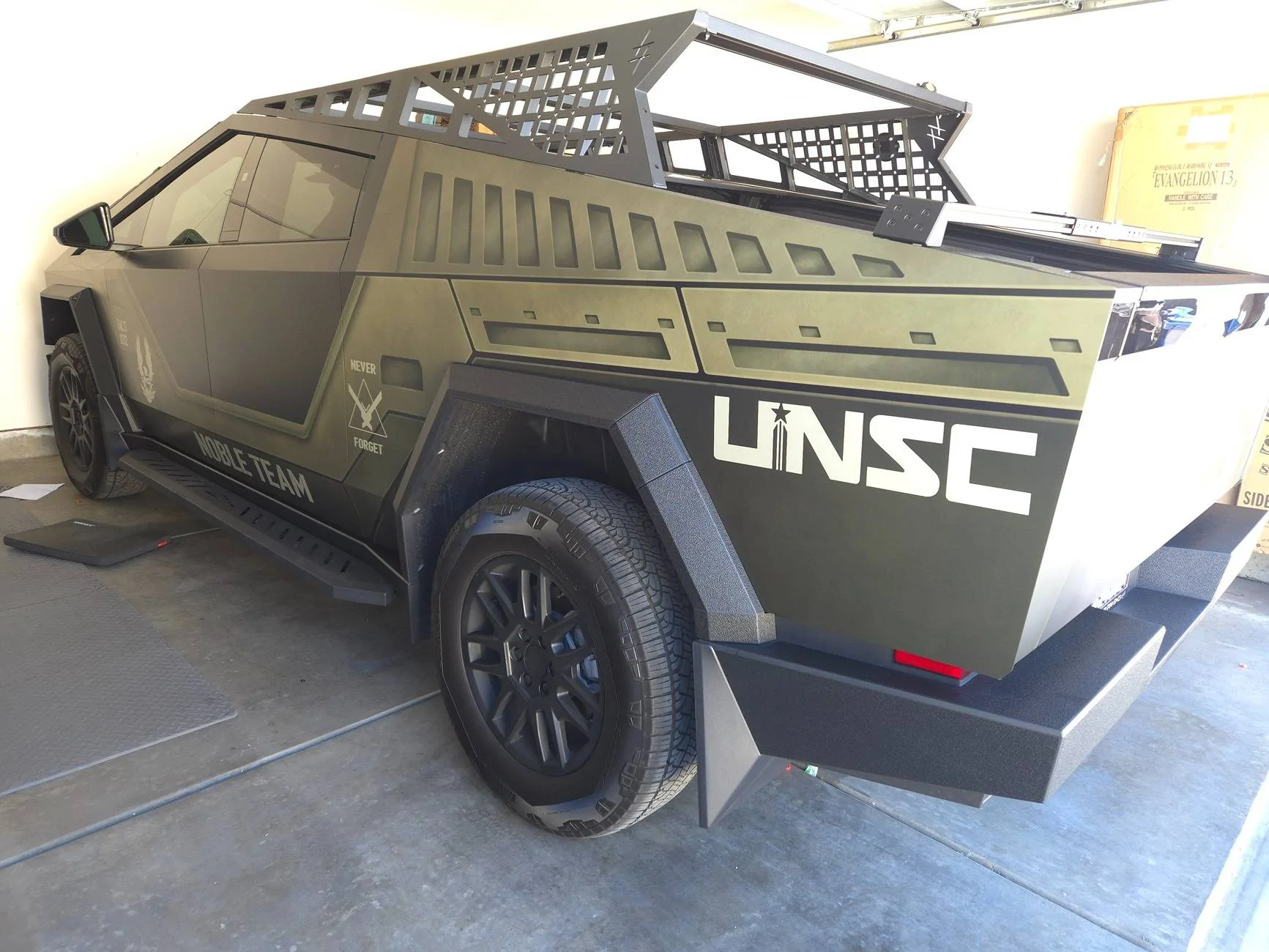 Tesla Cybertruck Share your most interesting accessory/mod/hack 20250325_140650
