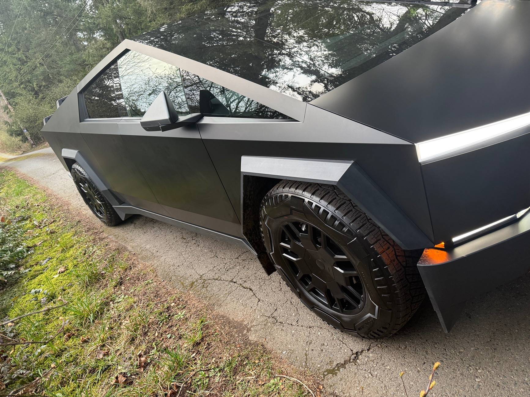 Tesla Cybertruck Daily random Cybertruck photos thread - Post Yours! 📸 🤳 IMG_3778