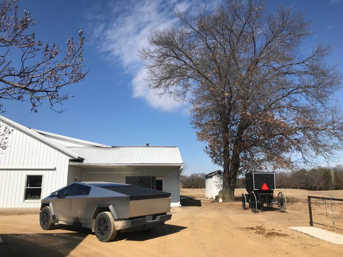 Tesla Cybertruck Daily random Cybertruck photos thread - Post Yours! 📸 🤳 IMG_4863