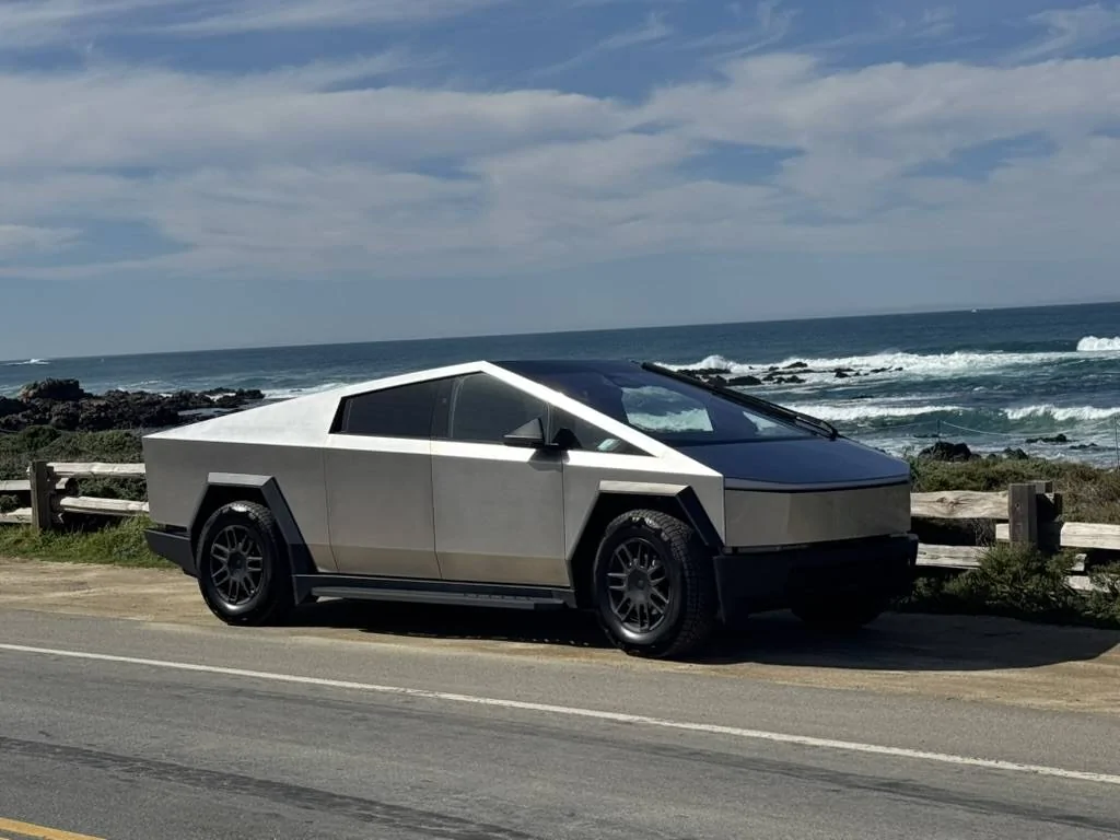 Tesla Cybertruck Daily random Cybertruck photos thread - Post Yours! 📸 🤳 9F795330-0277-43B7-8B53-C11F1C374611_1_105_c