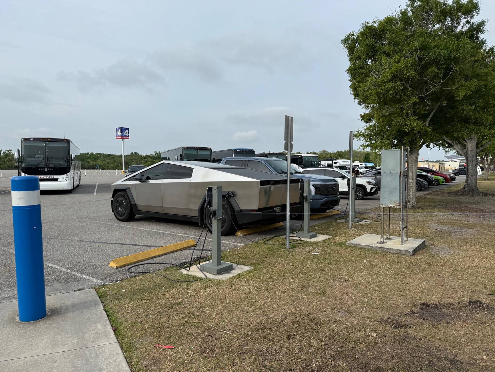Tesla Cybertruck FSD 13 for 207 miles was flawless IMG_5390