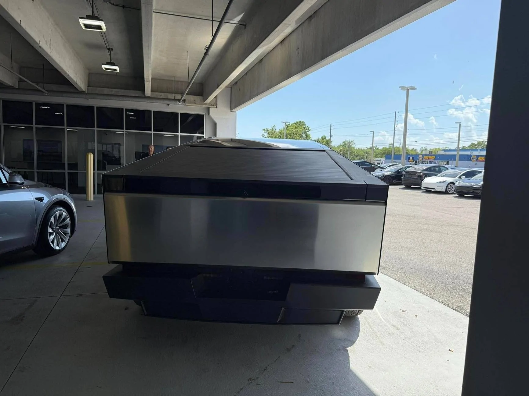 Tesla Cybertruck Picked up my 2025 AWD today t5
