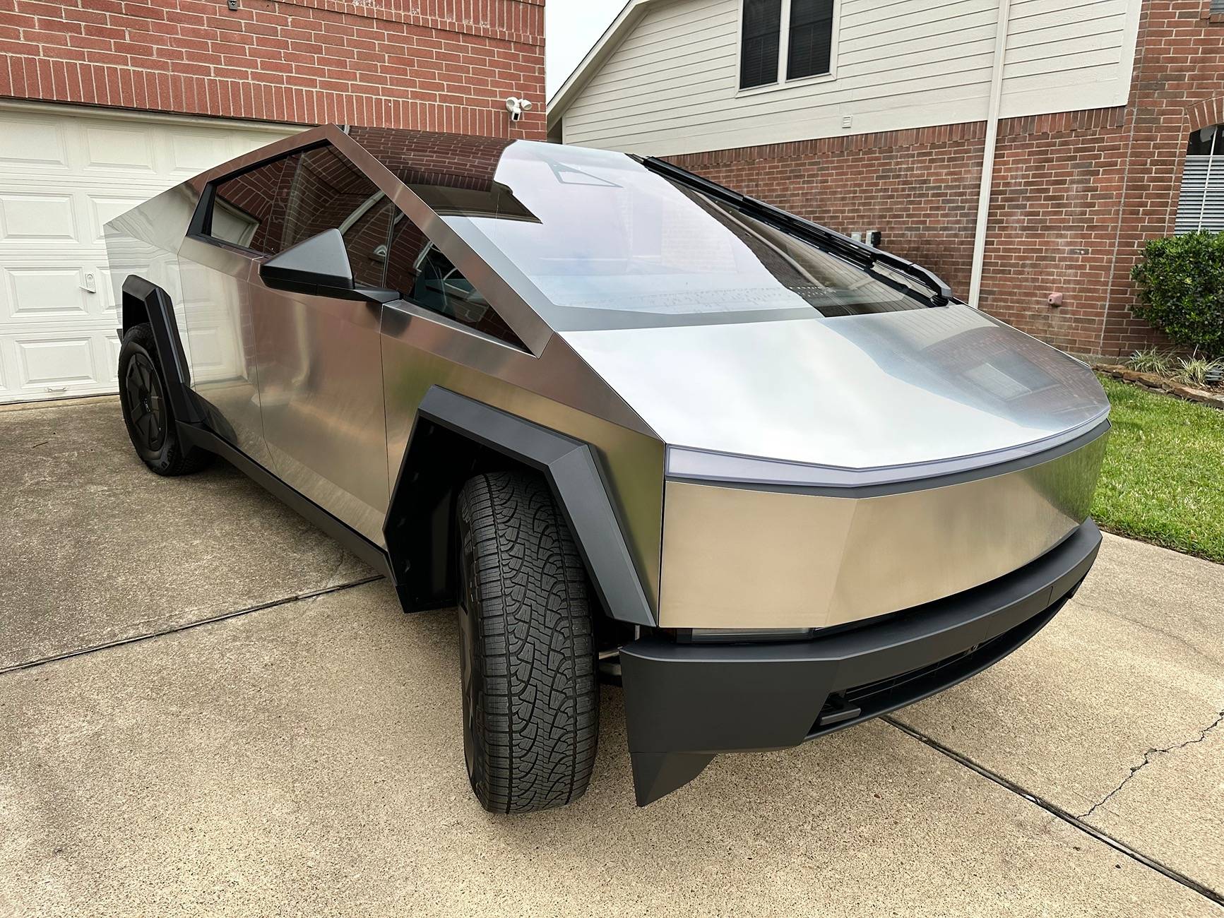 Tesla Cybertruck Daily random Cybertruck photos thread - Post Yours! 📸 🤳 IMG_1526