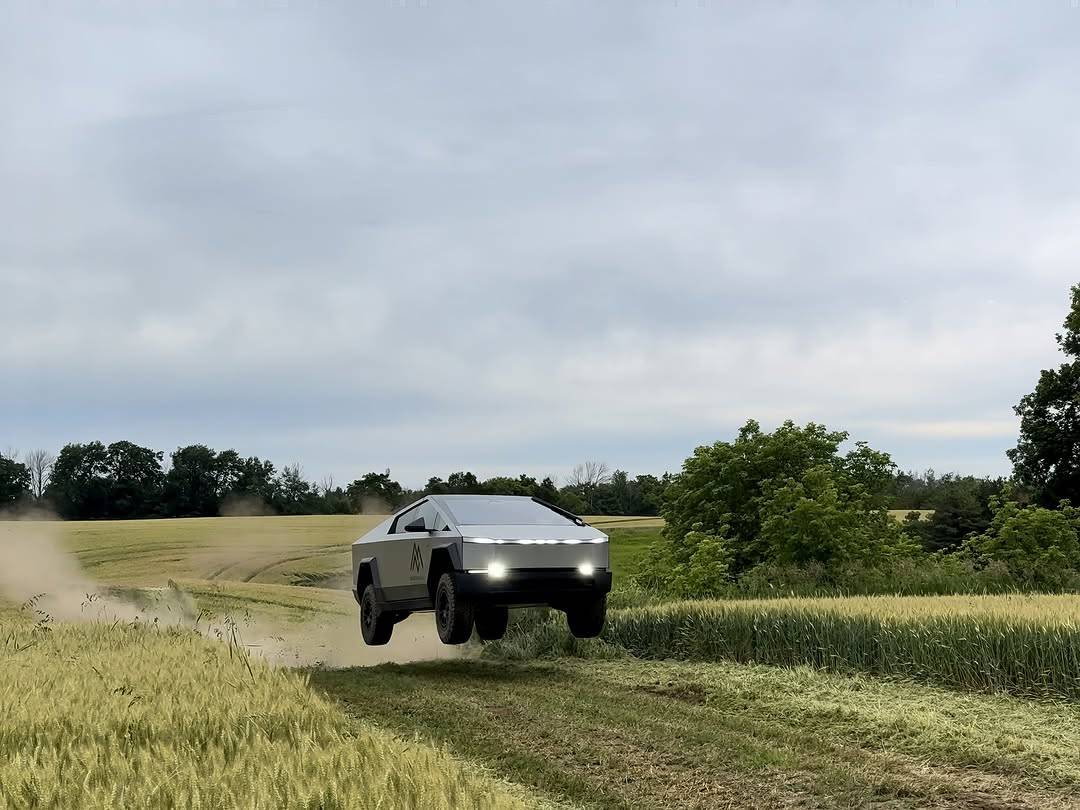Tesla Cybertruck Cybertruck engineers bend upper control arm in testing Cybertruck-FUCA1