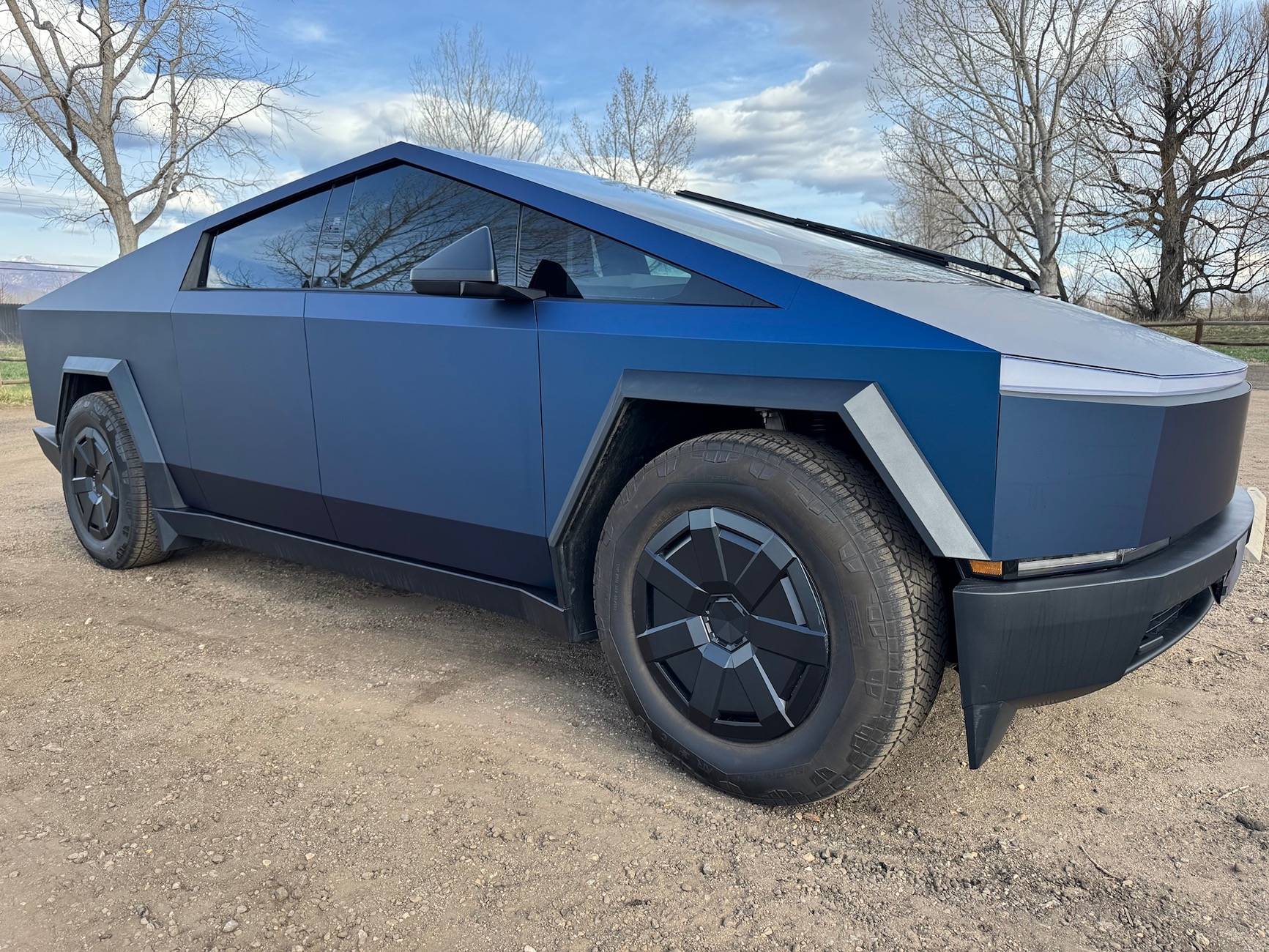 Tesla Cybertruck Matte Magic Flame Dark Blue TWRAPS PPF IMG_9660
