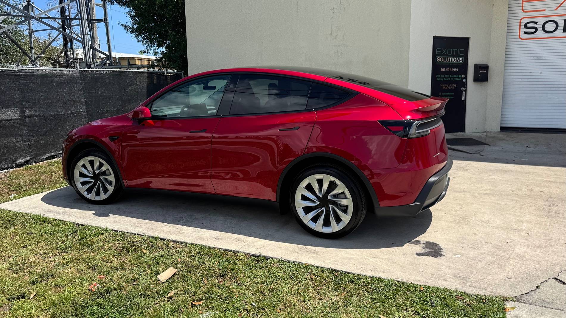 Tesla Cybertruck Cant Rail Replacement Fix - Service Bulletin (SB-25-10-001) published yesterday IMG_4448