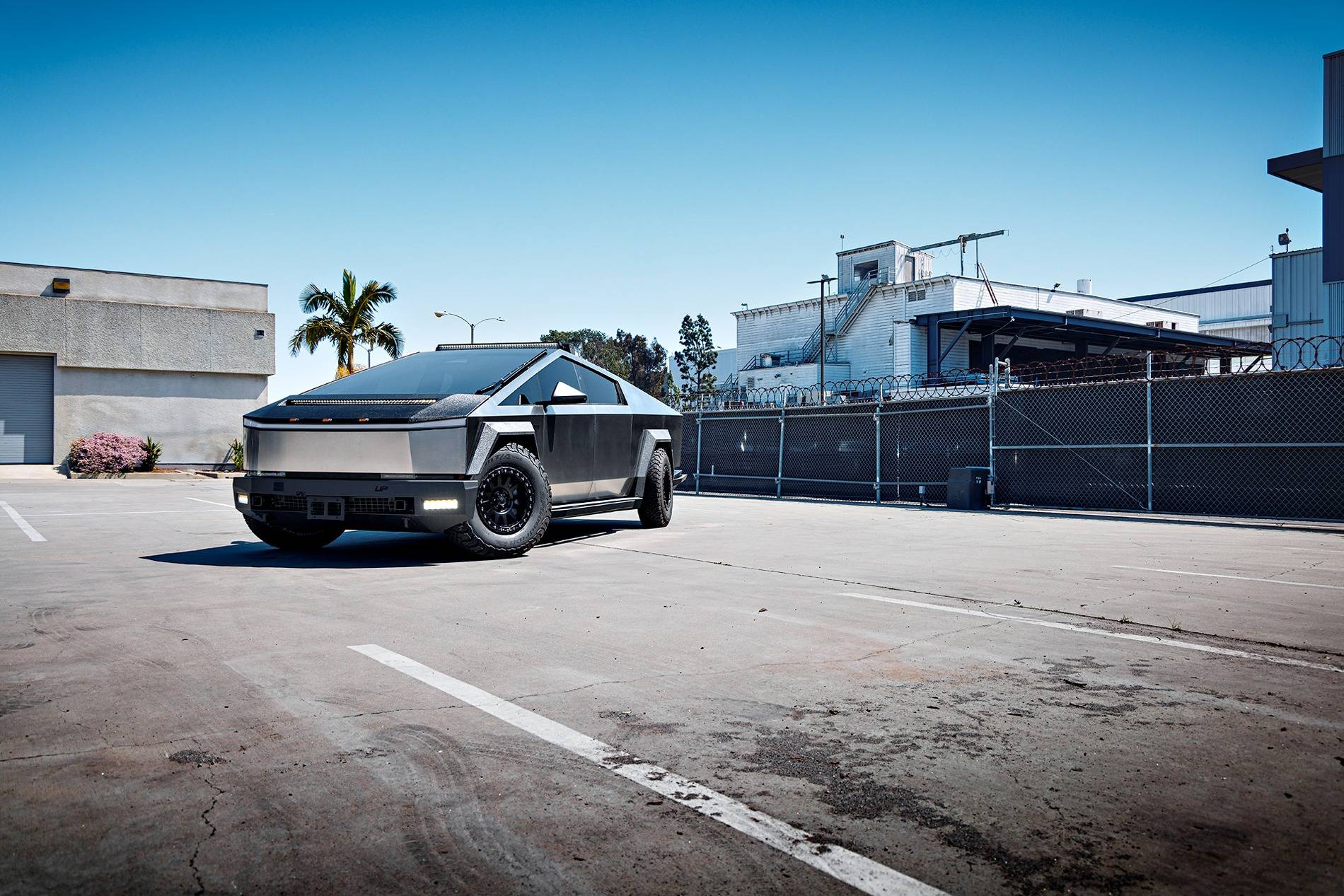 Tesla Cybertruck Customer Build - Unplugged Performance TE303A_1.JPG