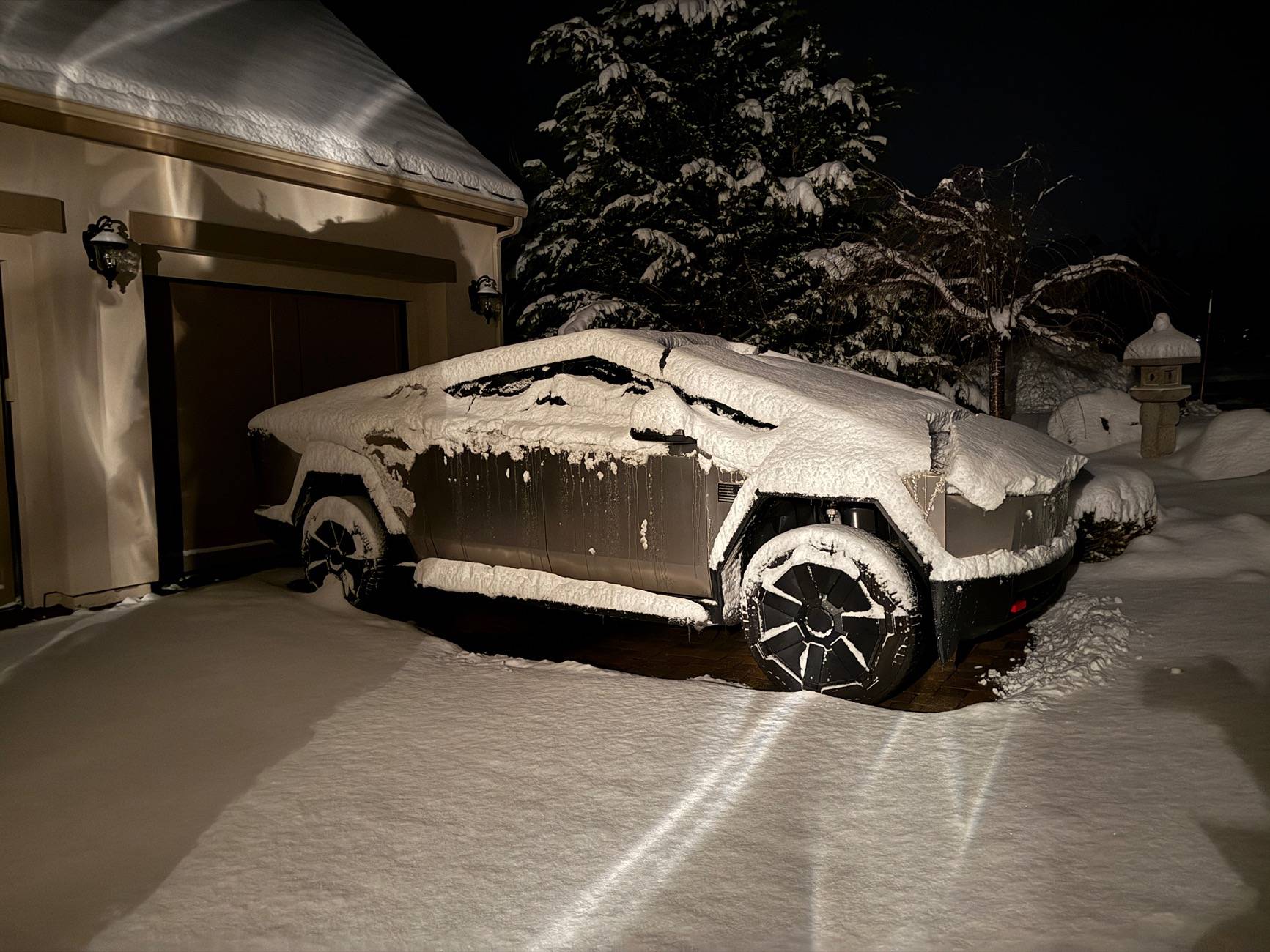 Tesla Cybertruck Daily random Cybertruck photos thread - Post Yours! 📸 🤳 IMG_7579
