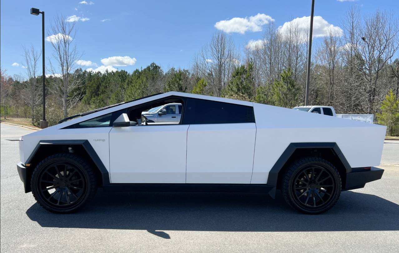 Tesla Cybertruck 26in forgiato concave and tires trade or sell IMG_2166