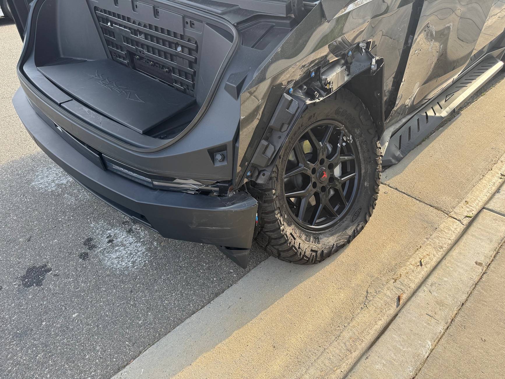 Tesla Cybertruck Need Advice: Cybertruck Collision – Total Loss or Repair? IMG_3937