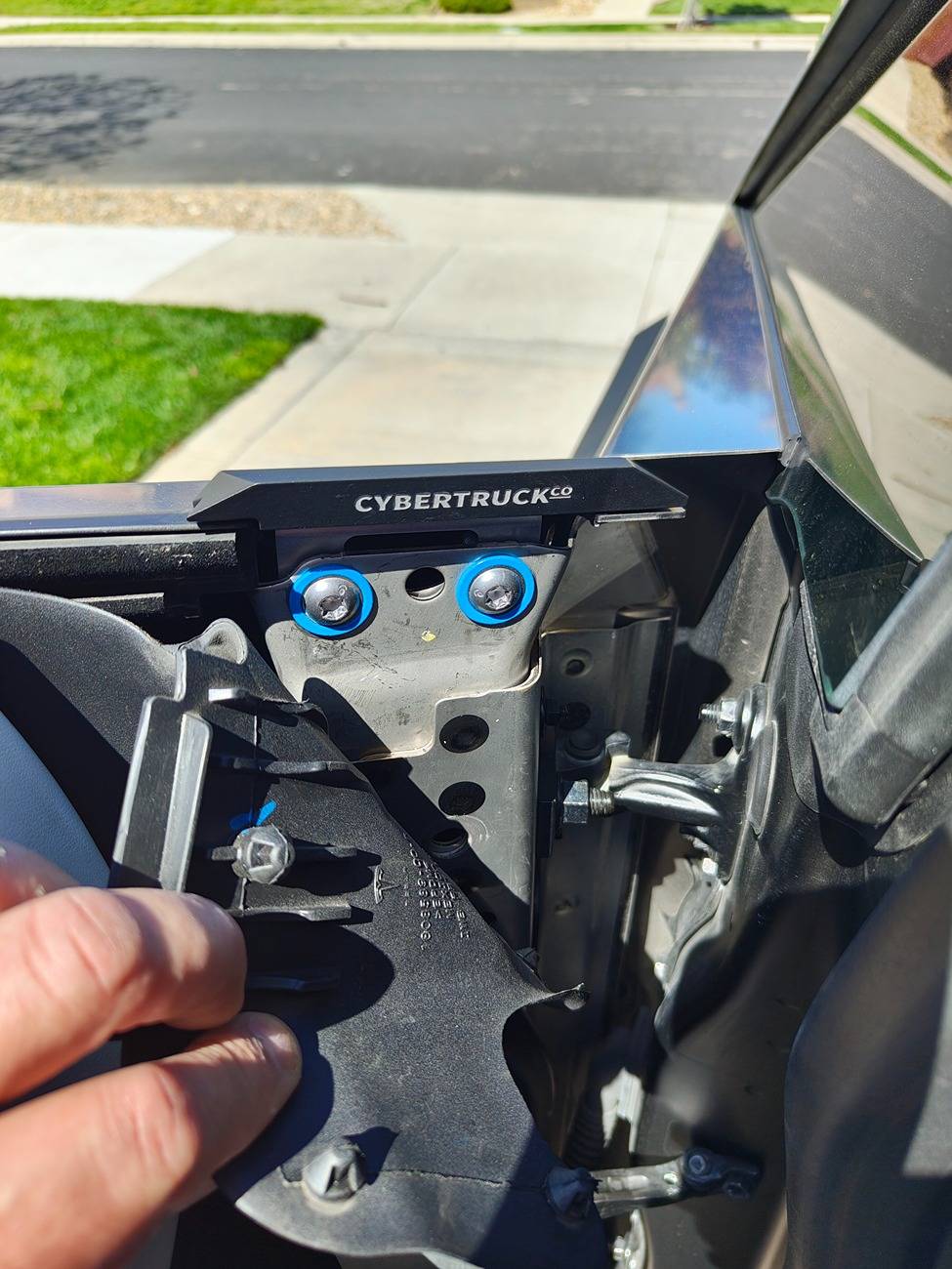 Tesla Cybertruck CybertruckCo - Mirror Delete - Better than I thought. IMG_20250403_135220786