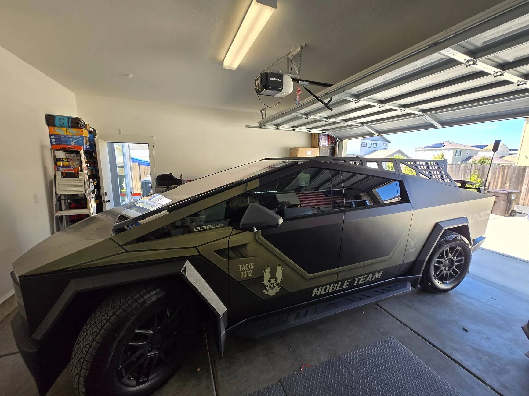 Tesla Cybertruck Starlink/antenna wires, how do you keep them safe? 20250404_135902