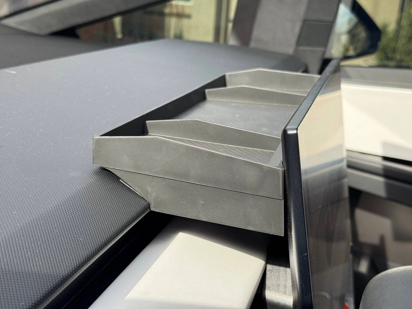 Tesla Cybertruck Basenor Dashboard Hidden Organizer Review IMG_4198