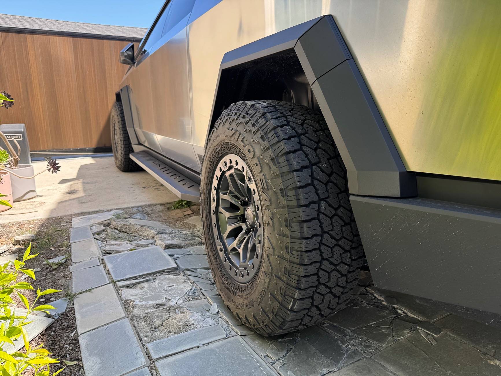 Tesla Cybertruck Martian Wheels 18" Cyber Rover beadlock wheels on Cybertruck IMG_3280