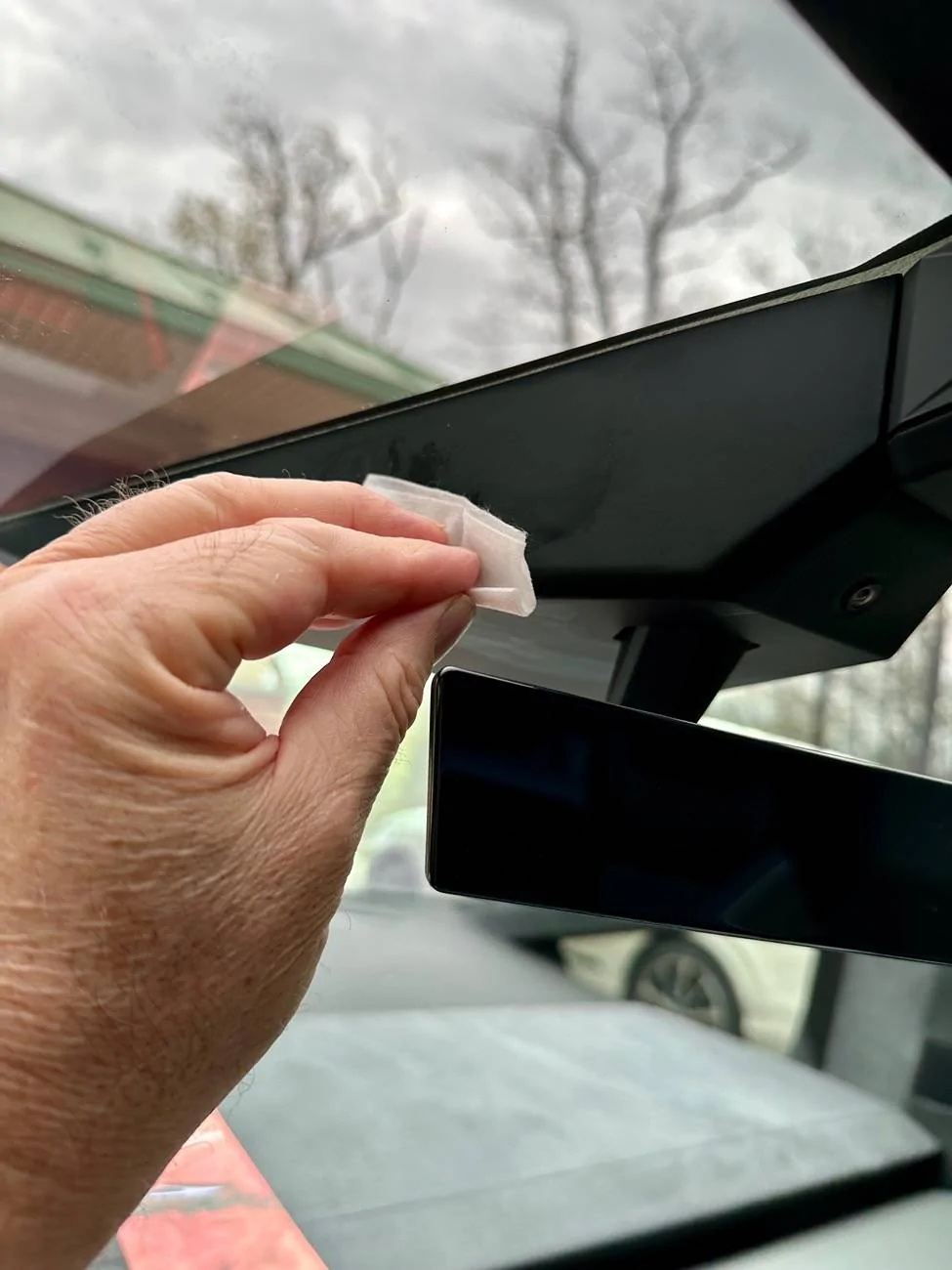 Tesla Cybertruck Teslaunch - Hidden sunglass holder review IMG_4085