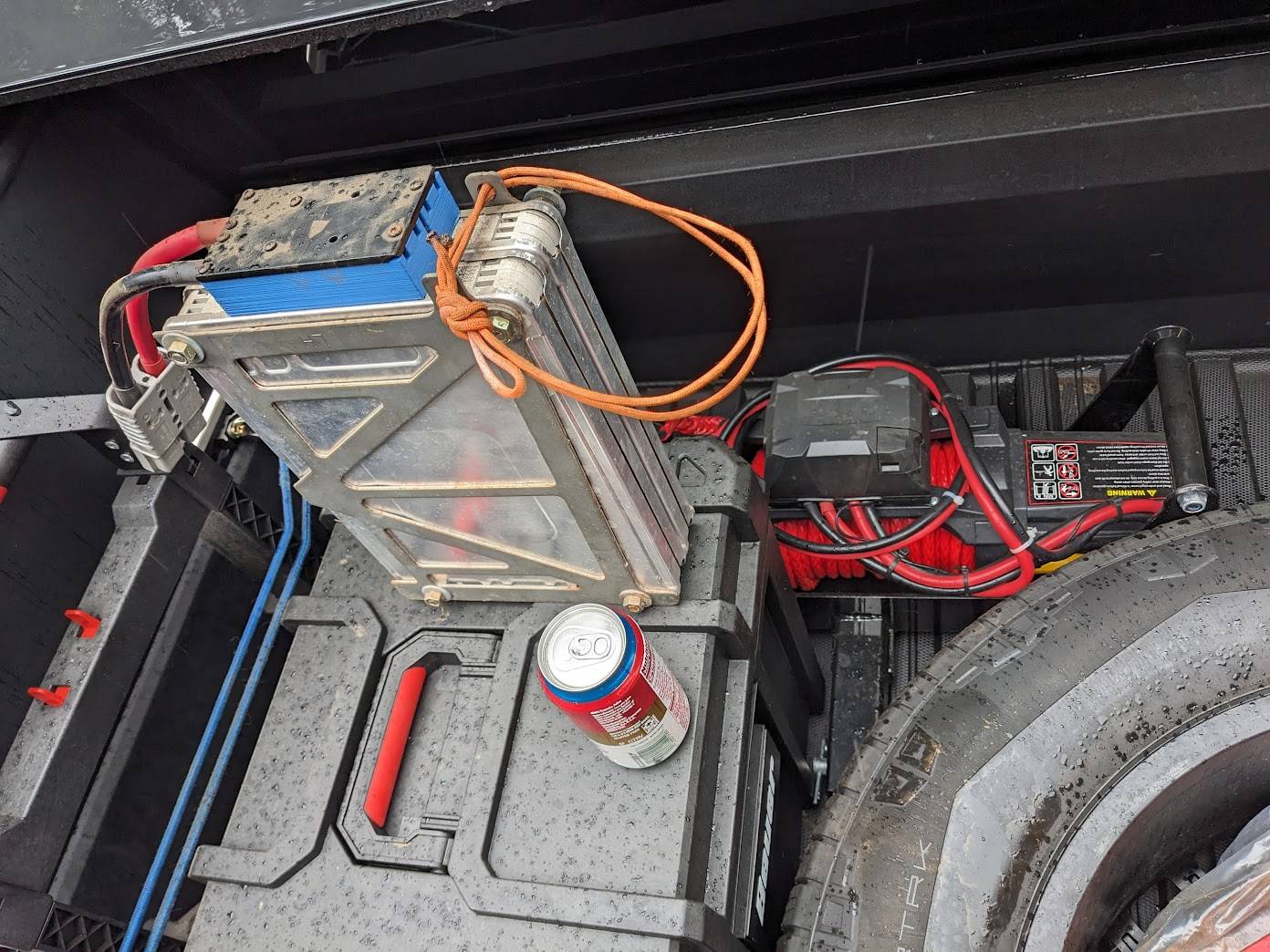 Tesla Cybertruck Direct 48V Winch PXL_20250407_173101318
