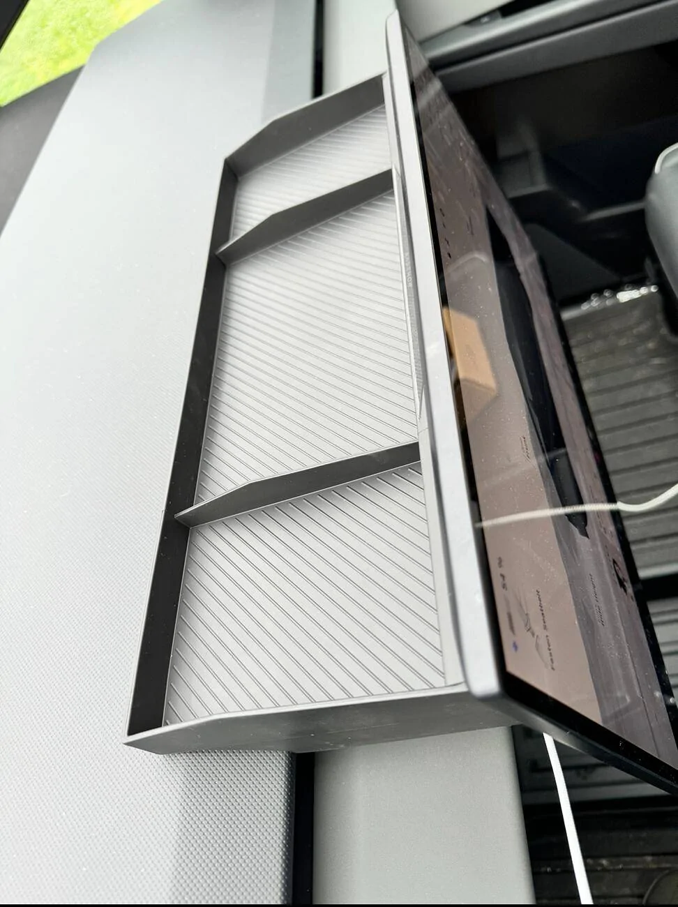 Tesla Cybertruck BASENOR Behind Screen Organizer review 1744053437947-ya