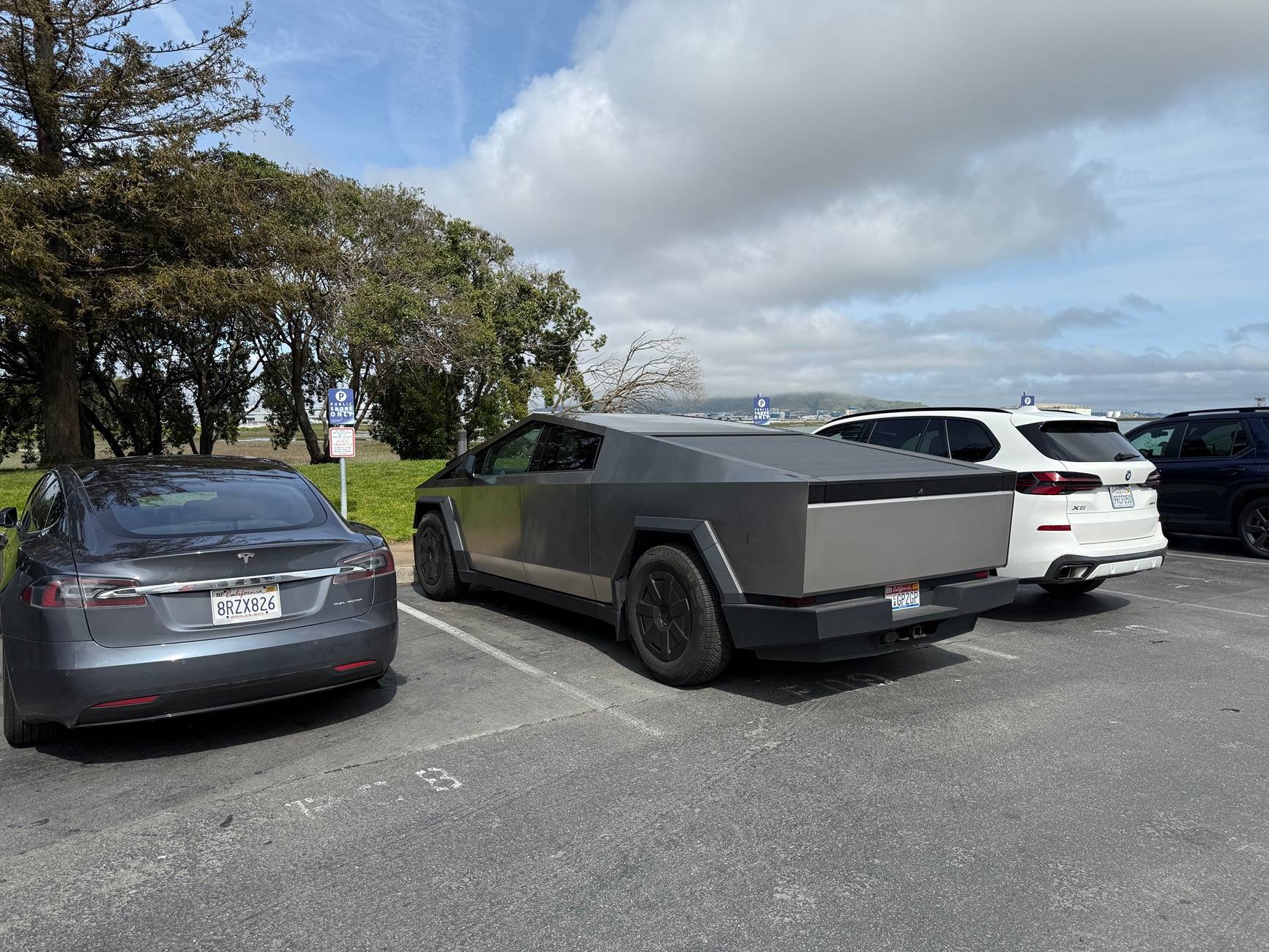 Tesla Cybertruck Daily random Cybertruck photos thread - Post Yours! 📸 🤳 IMG_4381