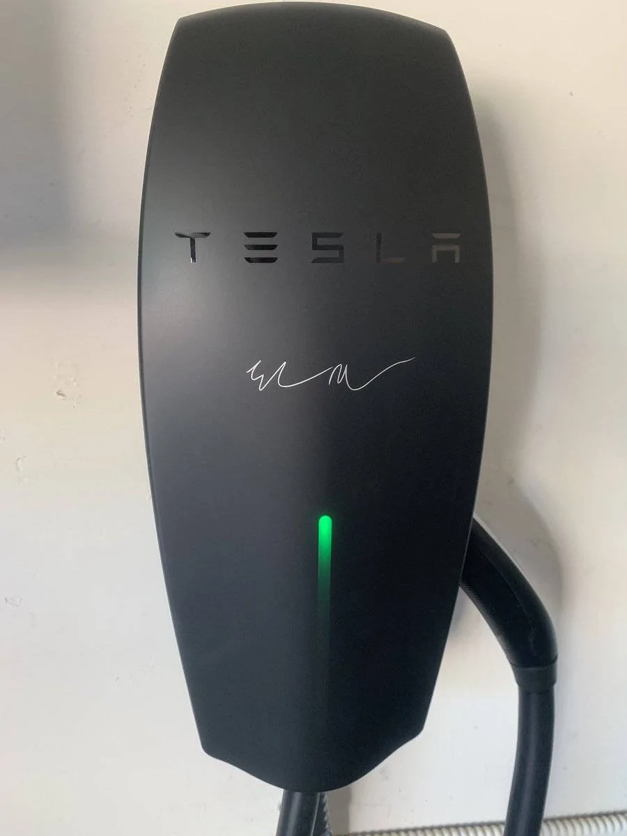 Tesla Cybertruck Special Edition Charger vs Standard Gen 2 IMG_5556