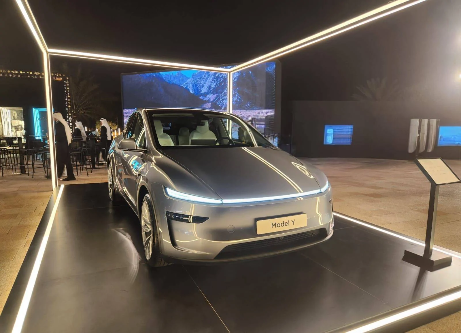 Tesla Cybertruck Tesla Saudi Arabia Launch Event Photos & Videos GoQK1oQW8AA8Kdz