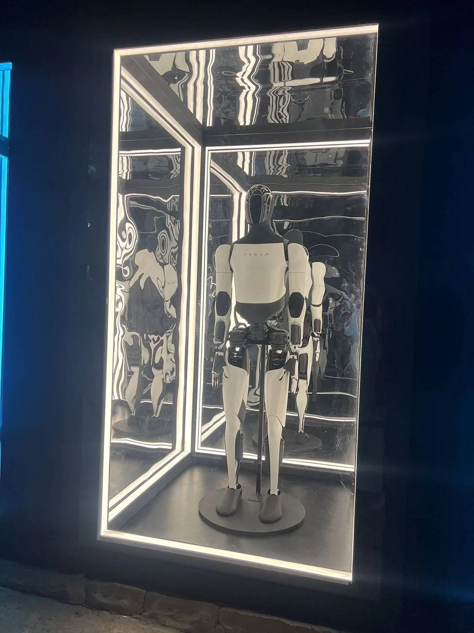 Tesla Cybertruck Tesla Saudi Arabia Launch Event Photos & Videos GoQLxICWcAErWO