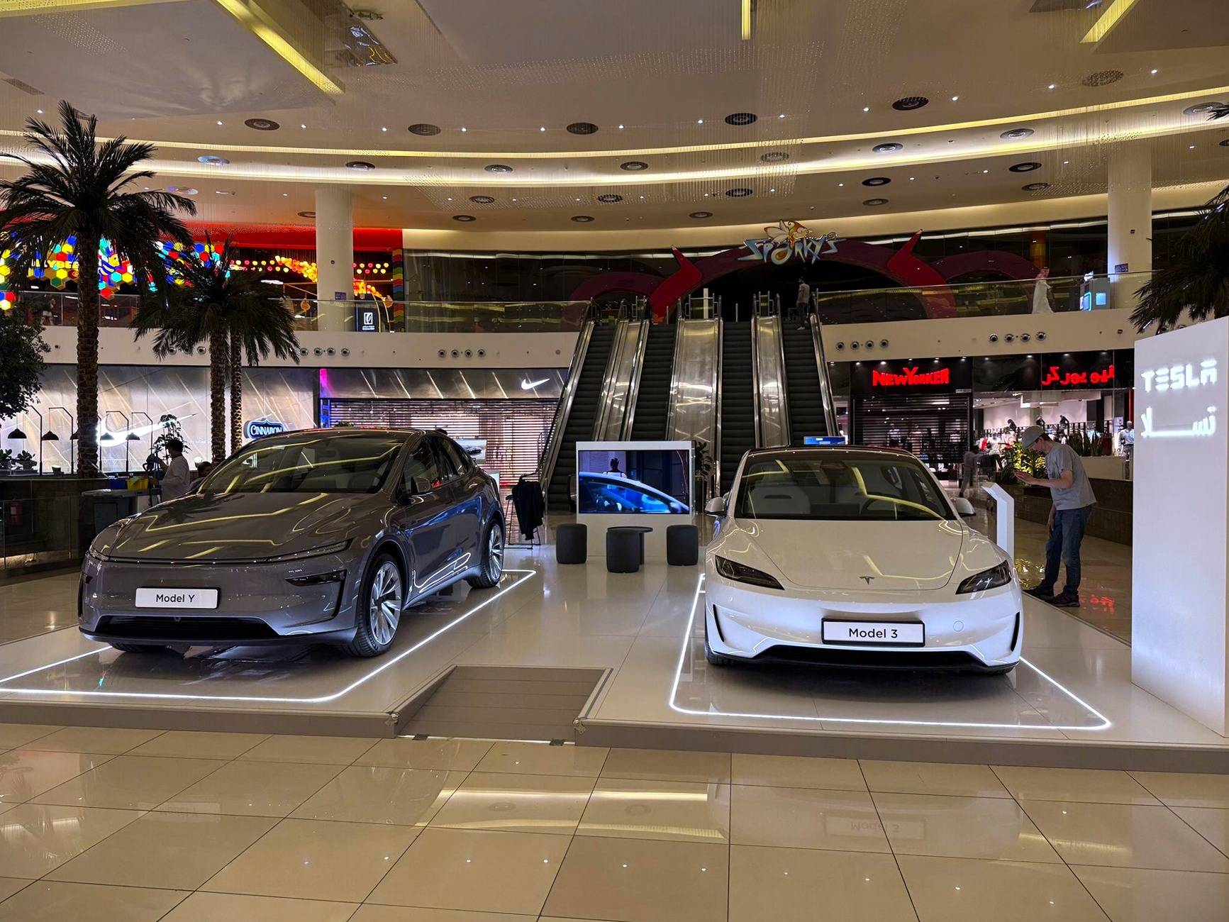 Tesla Cybertruck Tesla Saudi Arabia Launch Event Photos & Videos GoQh6E-WkAAWuGx