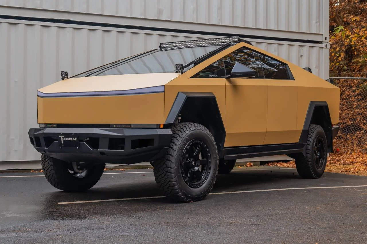 Tesla Cybertruck Introducing T Sportline CTX Extreme Duty Front Bumper with Integrated Winch (High-Output) & Lighting 01_CYB - Metal Front Bumper_Installed - W