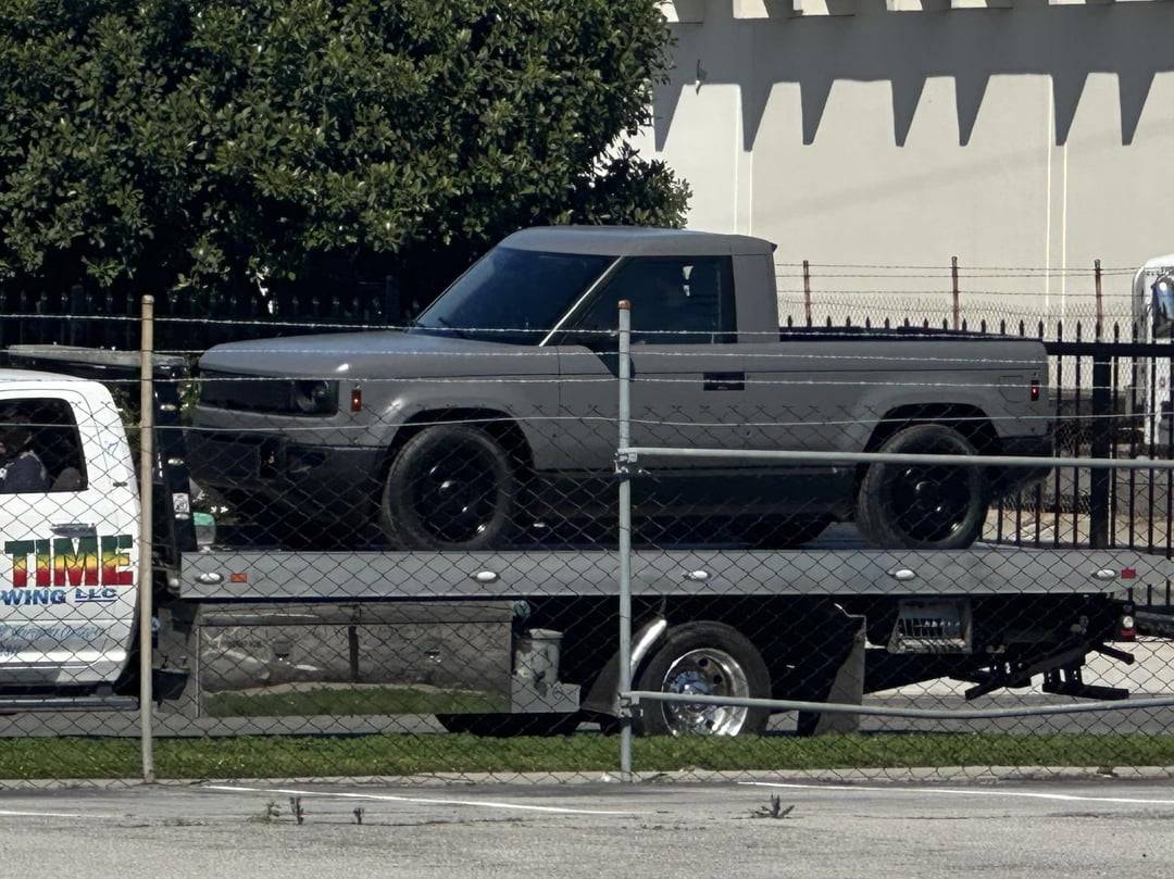 Tesla Cybertruck Long Range RWD Cybertruck launched!  362 miles range w/ soft tonneau ($62,490 w/ tax credit) what-is-this-car-v0-f8b3jsptrute1