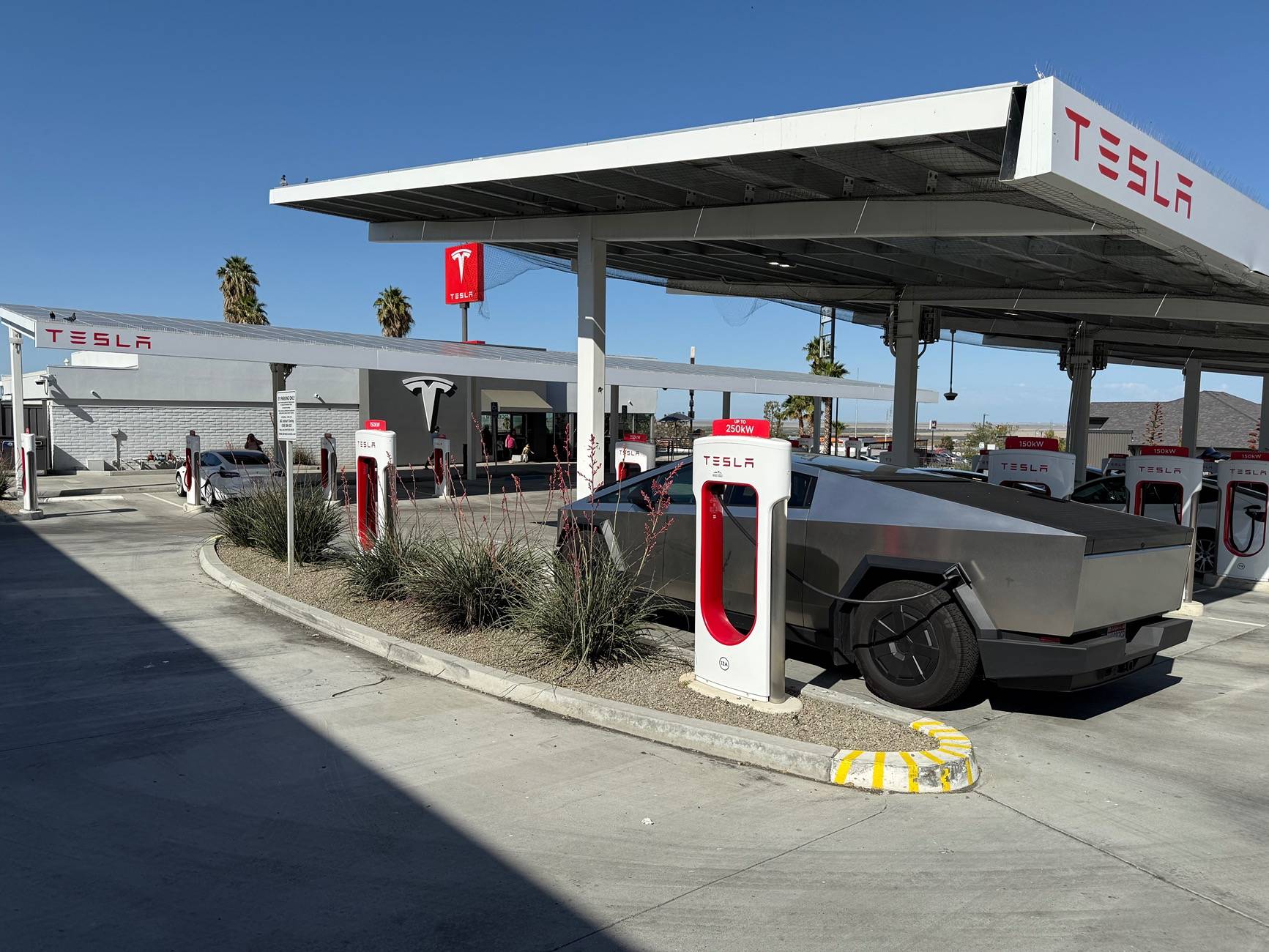 Tesla Cybertruck CYBERTRUCK hate by state [ADMIN WARNING: NO POLITICS] IMG_4543
