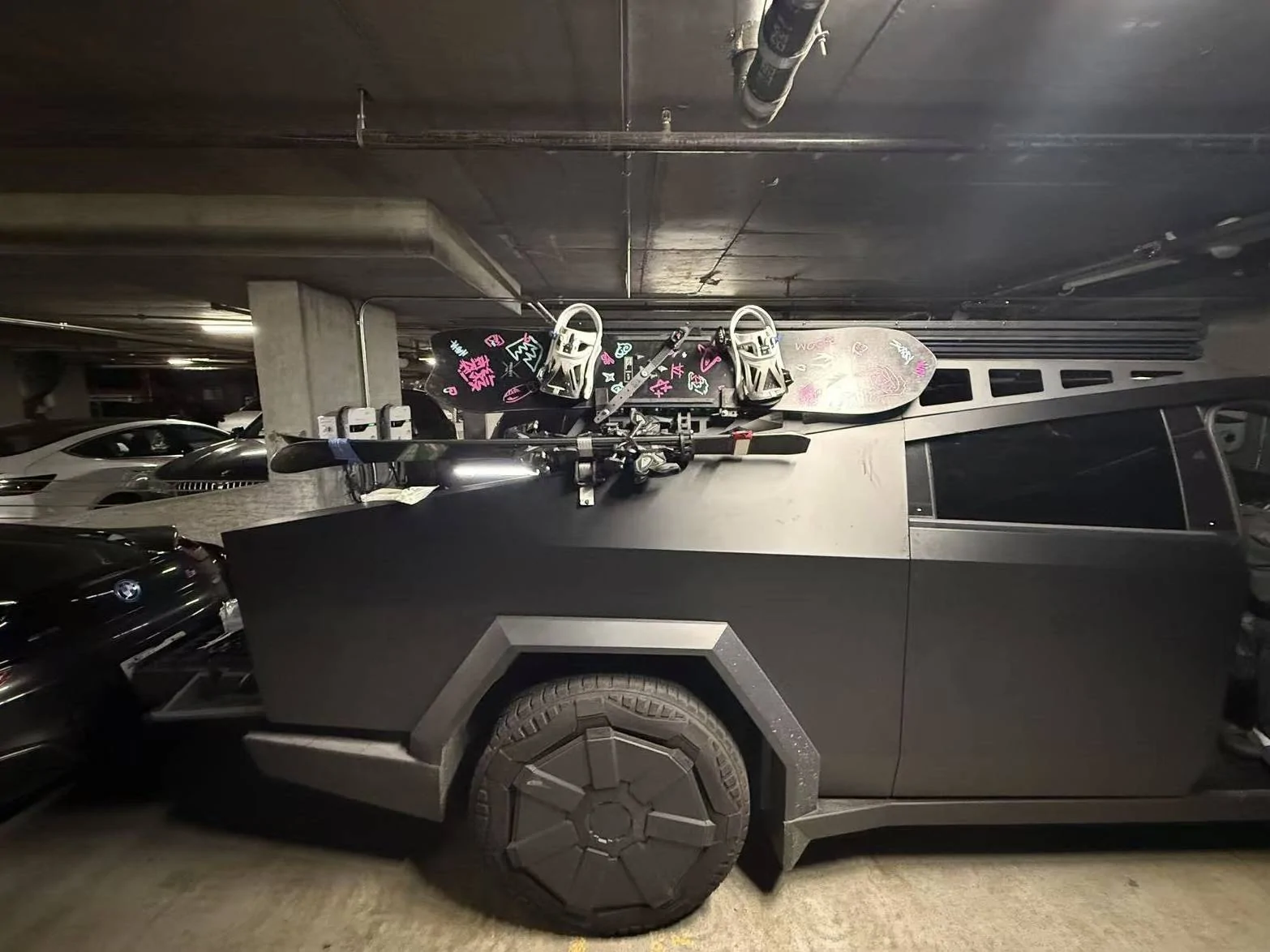 Tesla Cybertruck Mars Adventure Gear Full rack system installed! 2d16d5f89f563729bf3ed2033098a467