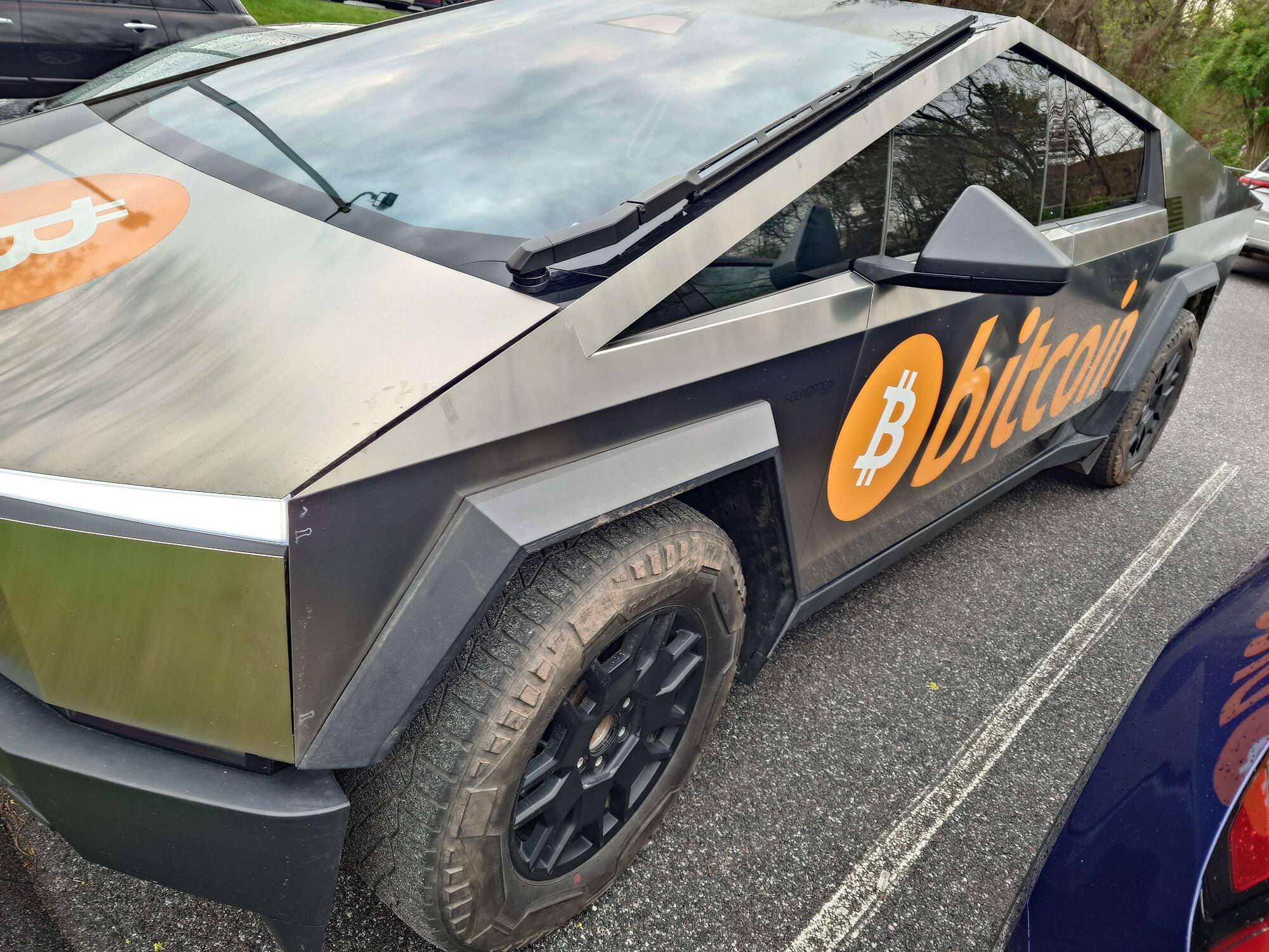 Tesla Cybertruck Daily random Cybertruck photos thread - Post Yours! 📸 🤳 repair.drop.off