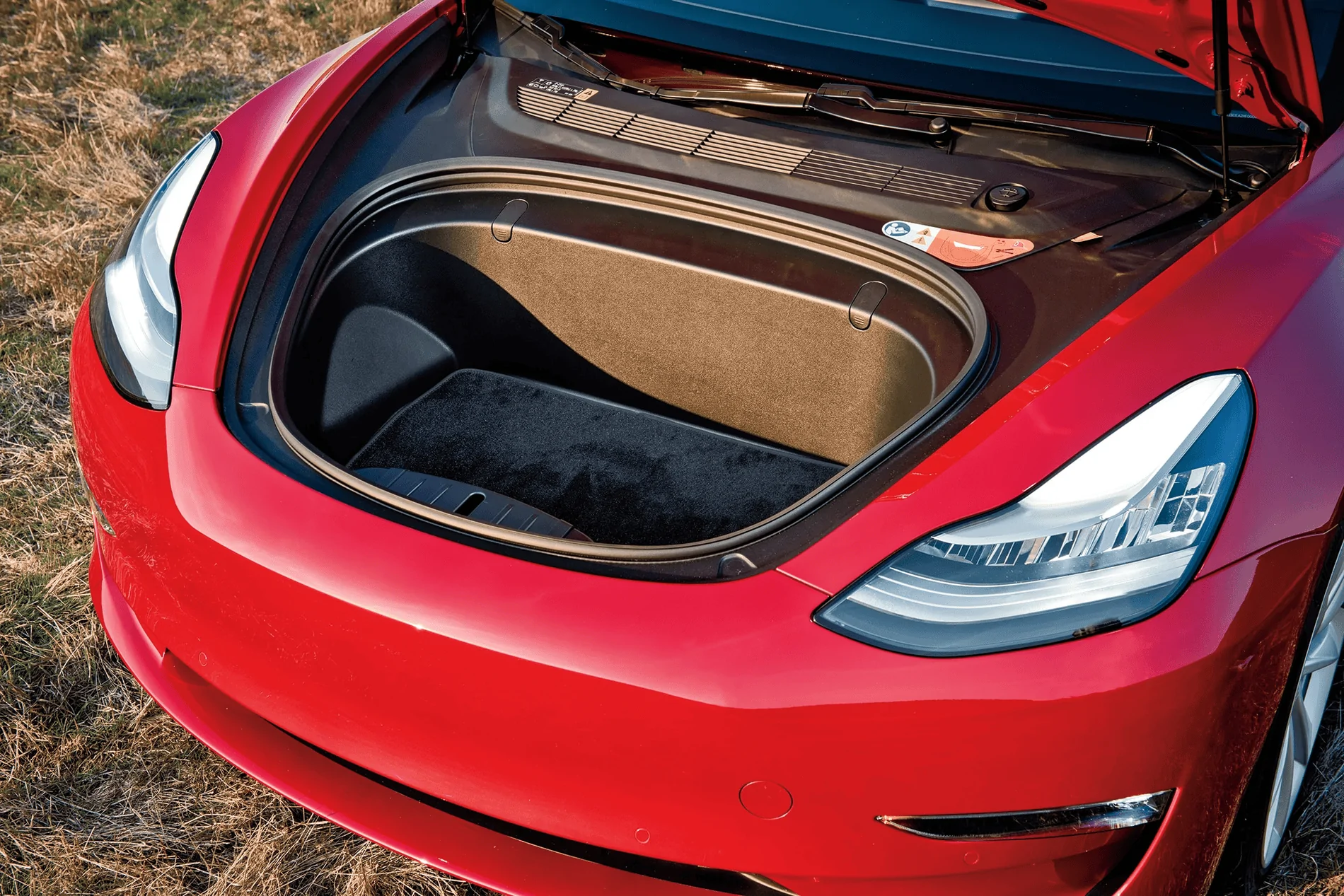 Tesla Cybertruck Here's today's $30k full-sized EV truck: 1633311106939
