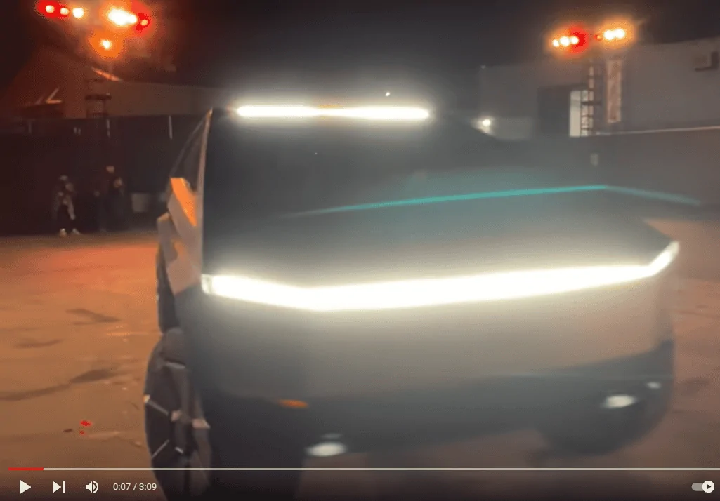 Tesla Cybertruck ? New Cybertruck video showing (removable) side mirrors, rear wheel steering, turning radius! 1634676916099