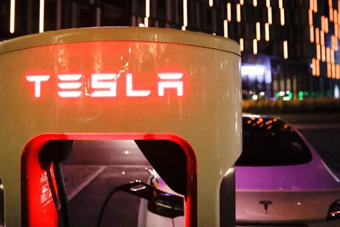 Tesla Cybertruck MarketWatch: Here’s the math for Tesla’s stock price if it becomes the Apple of car makers 1635540029670