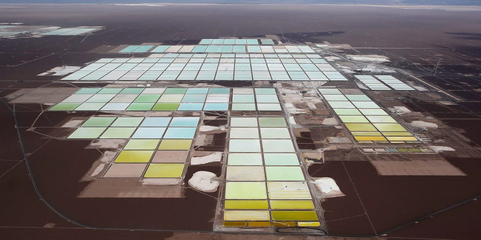 Tesla Cybertruck Tesla secures lithium supply contract from world’s largest producer chile-lithium-brine-e1514558769521