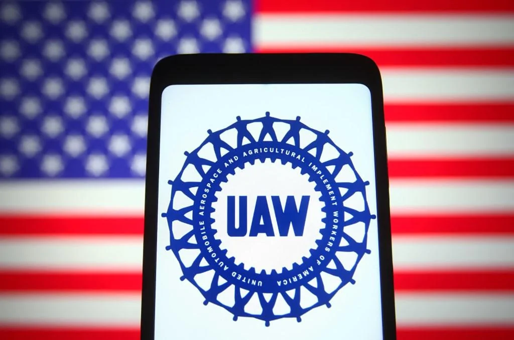 Tesla Cybertruck Tesla CEO Elon Musk mocks UAW, slams union over corruption uaw_01
