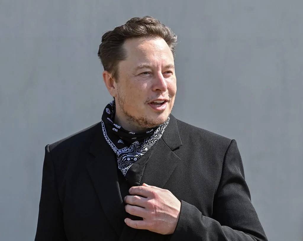 Tesla Cybertruck Tesla CEO Elon Musk mocks UAW, slams union over corruption elon-musk_02