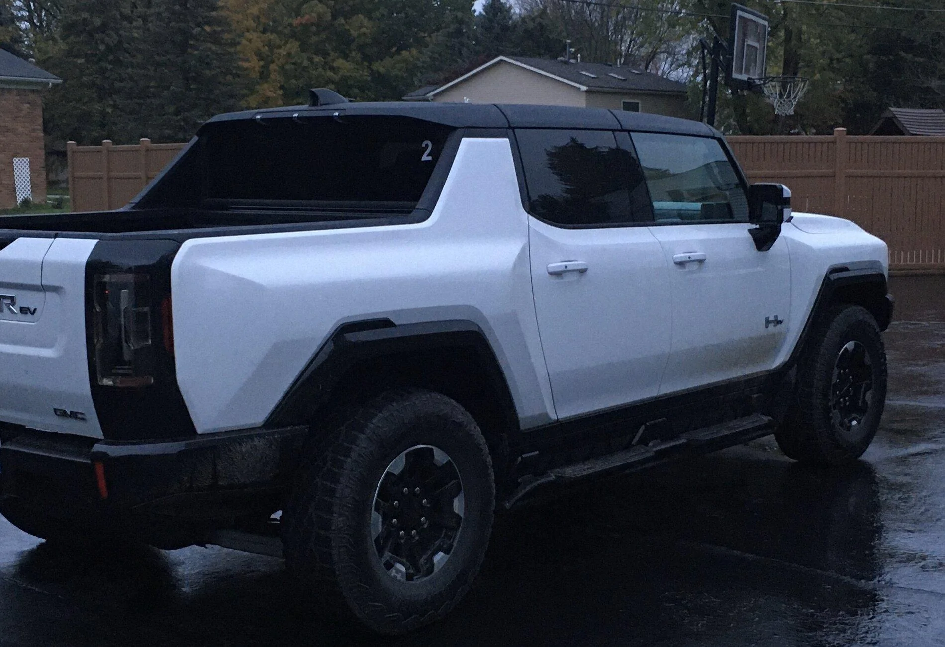 Tesla Cybertruck Why the Tesla Cybertruck will outsell the F150 Lightning, Rivian R1T 3C25DF51-160E-4808-9A44-17F178CFBA18