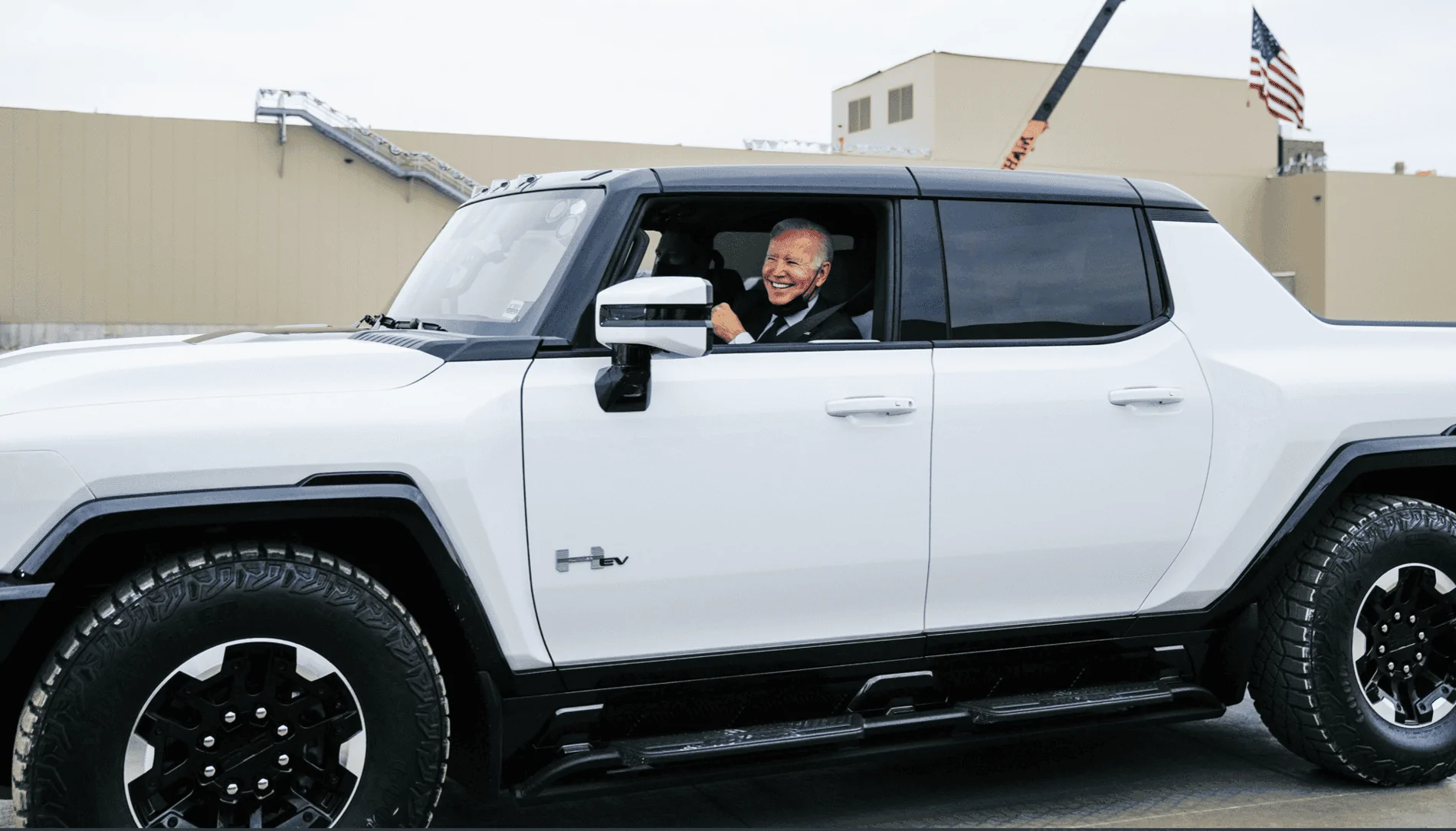 Tesla Cybertruck Will I be able to do snow plowing with a Cybertruck Frame?  I live in Quebec, Canada 1637309269919