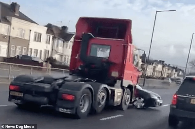 Tesla Cybertruck Will I be able to do snow plowing with a Cybertruck Frame?  I live in Quebec, Canada 1637620574250