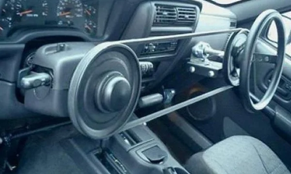 Tesla Cybertruck Elon confirms Tesla Cybertruck will have yoke steering wheel and will be a ‘tech bandwagon’ (11/29/21) main-qimg-87b6e91a364703438b10bb0fdd5bc62a-lq