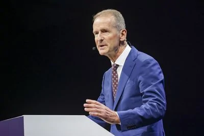 Tesla Cybertruck Herbert Diess keeps job, will steer VW into its electric future 400x-1