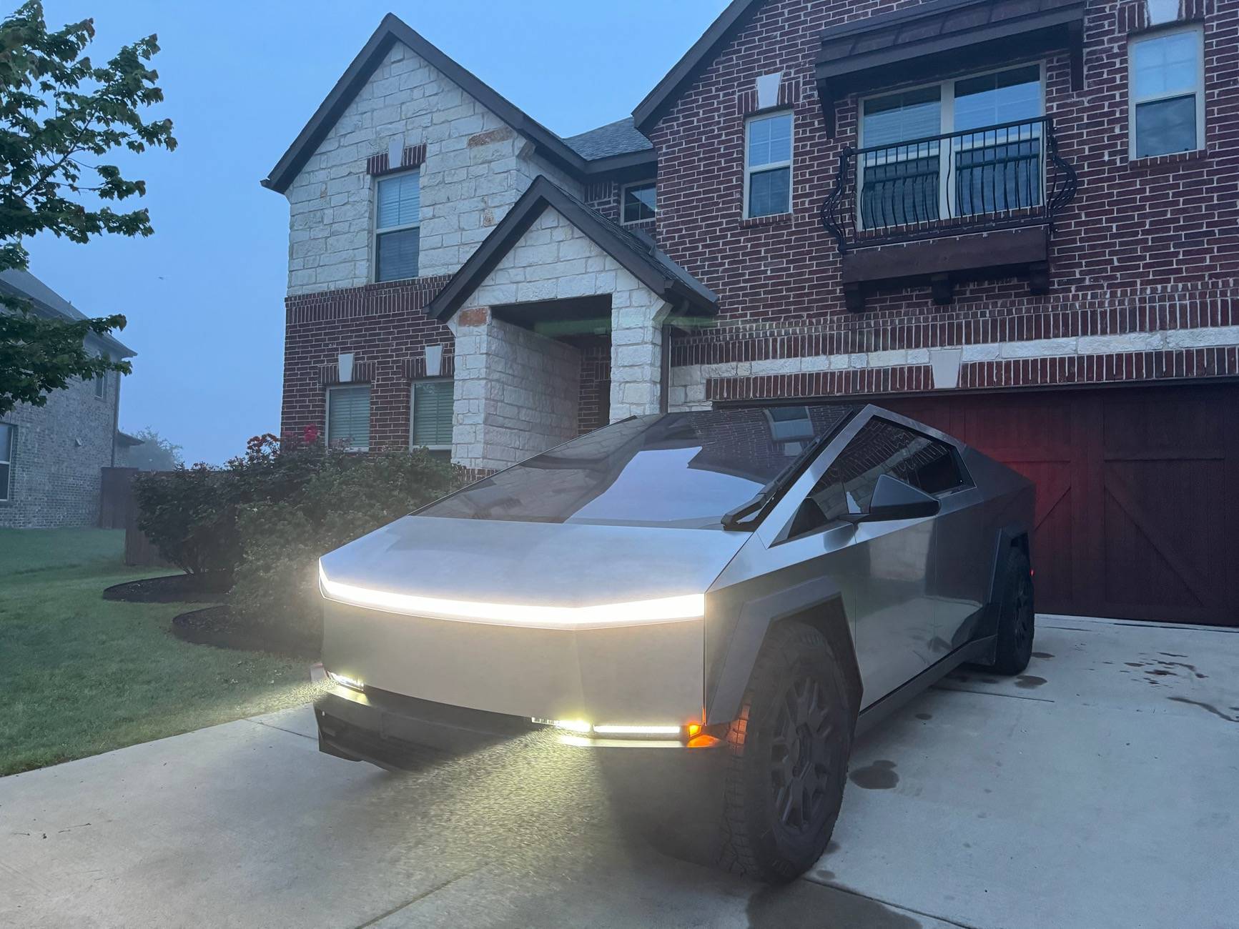Tesla Cybertruck ➡️🗳️VOTE APRIL'S REALWHEELS EV CYBERTRUCK OF THE MONTH (RWCev CTOTM) HERE! 1getsometomSubmission1Tom