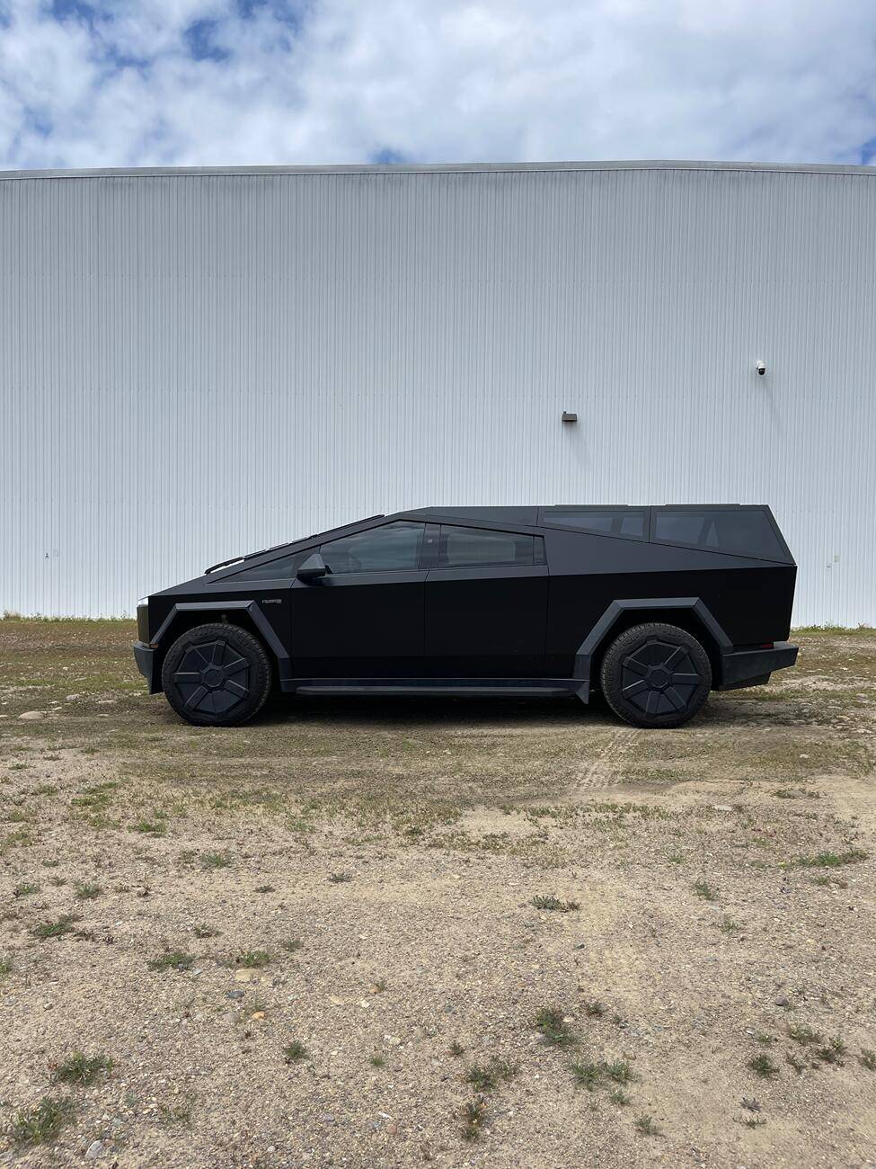 Tesla Cybertruck Bed Rack is 🔥 🔥🔥 tempImageFzzuo1