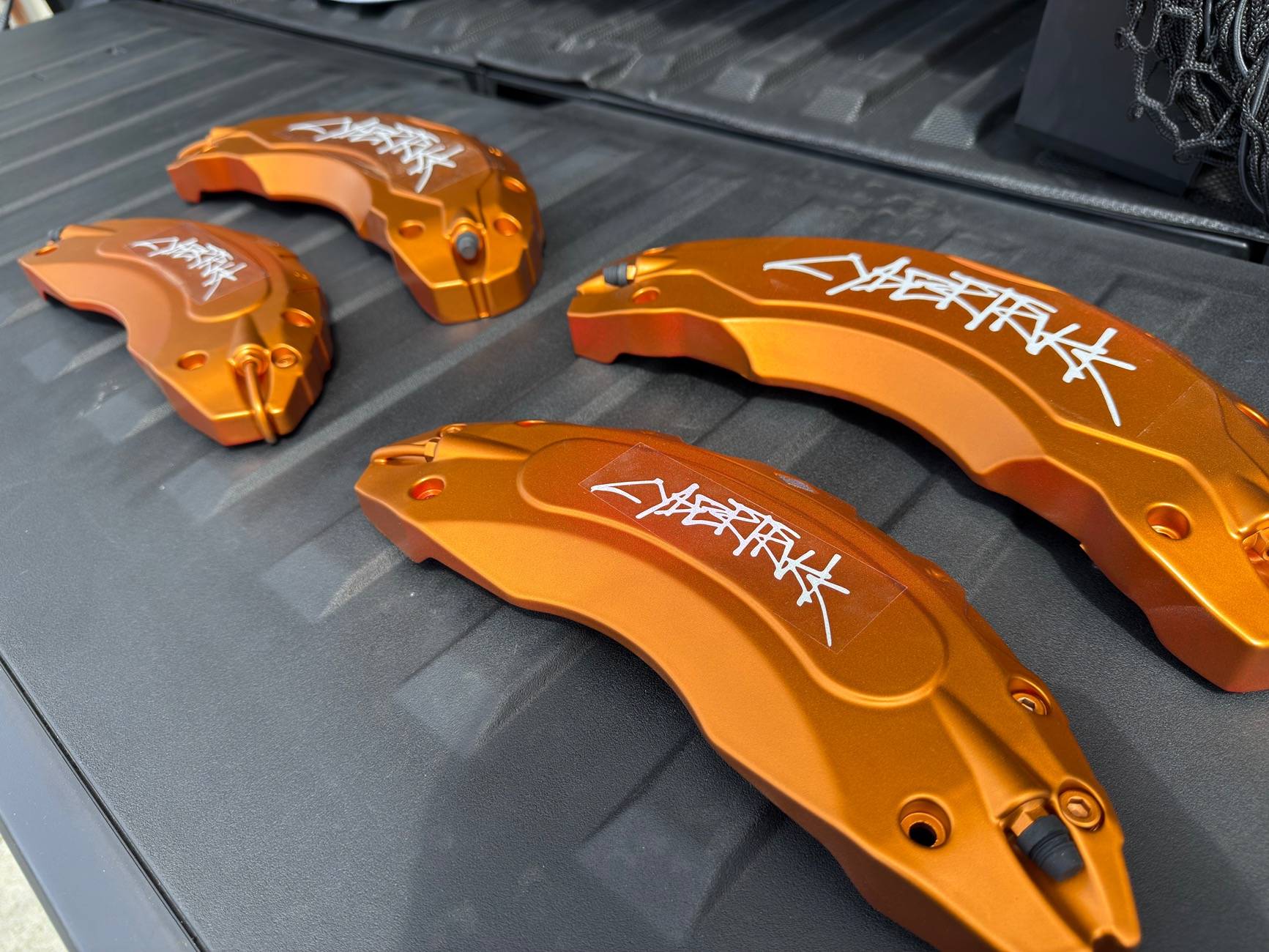 Tesla Cybertruck Cybertruck Customized Calipers (Hansshow)! IMG_2732